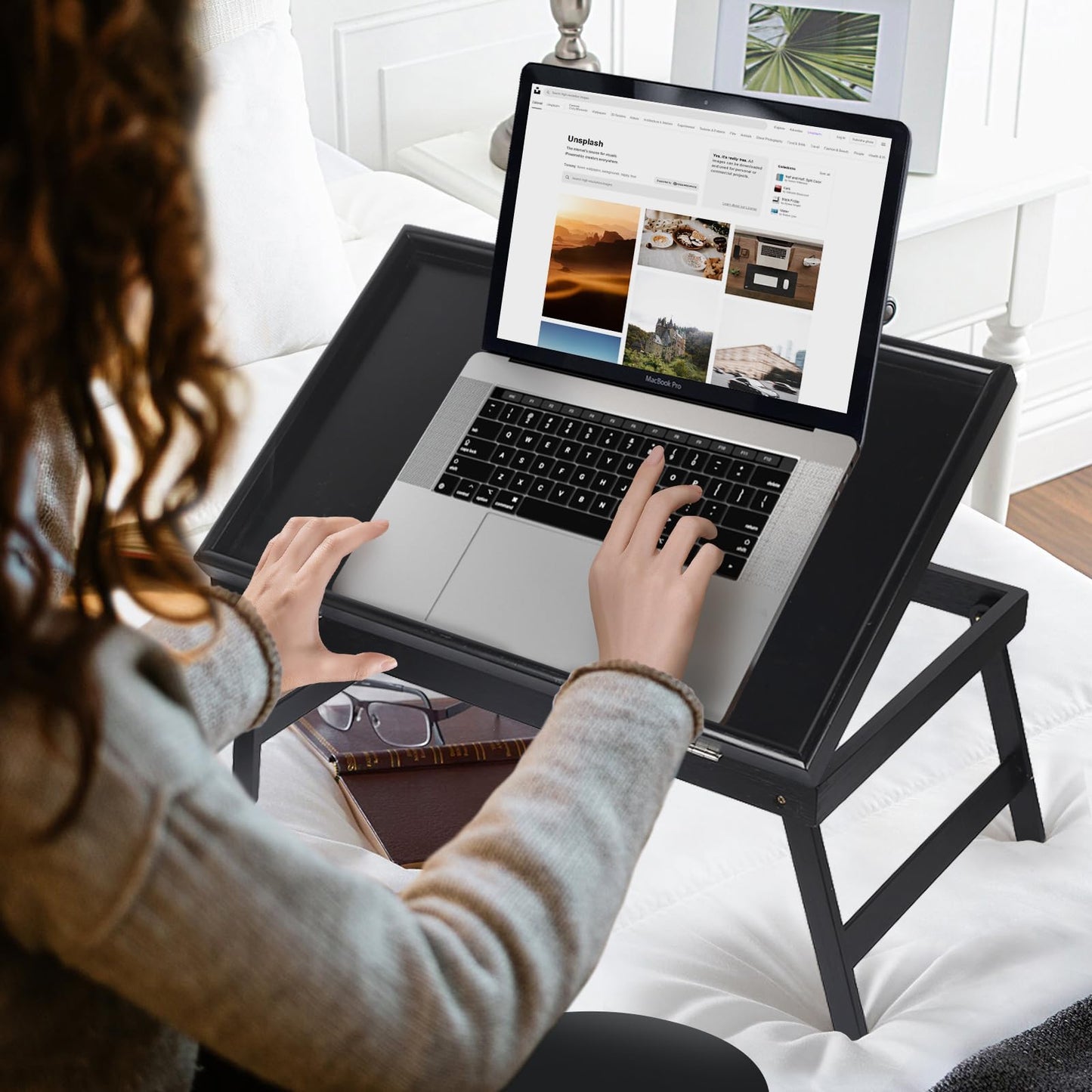 Bamboo Bed Tray Table,Breakfast Trays with Folding Legs,Kitchen Serving Tray for Sofa,Eating and Working,Used As Laptop Desk Snack Tray,Black