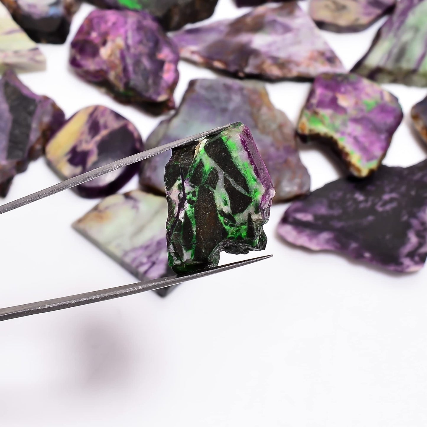 Natural Kemmererite Raw Slice Gemstone- Healing Crystals for DIY Jewelry Making -Loose Natural Cabochon -Perfect for Crafting Unique Jewelry Designs (5 pcs, 25-35 mm)