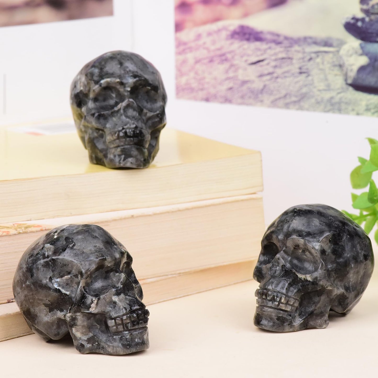 QLRSUXN 2 Inch Shimmer Stone Crystal Skulls Decor,Human Skull Sculpture Statues Healing Crystal Decor,Halloween Skull Figurines,Home Office Decoration Christmas Meditation Gifts for Men Women