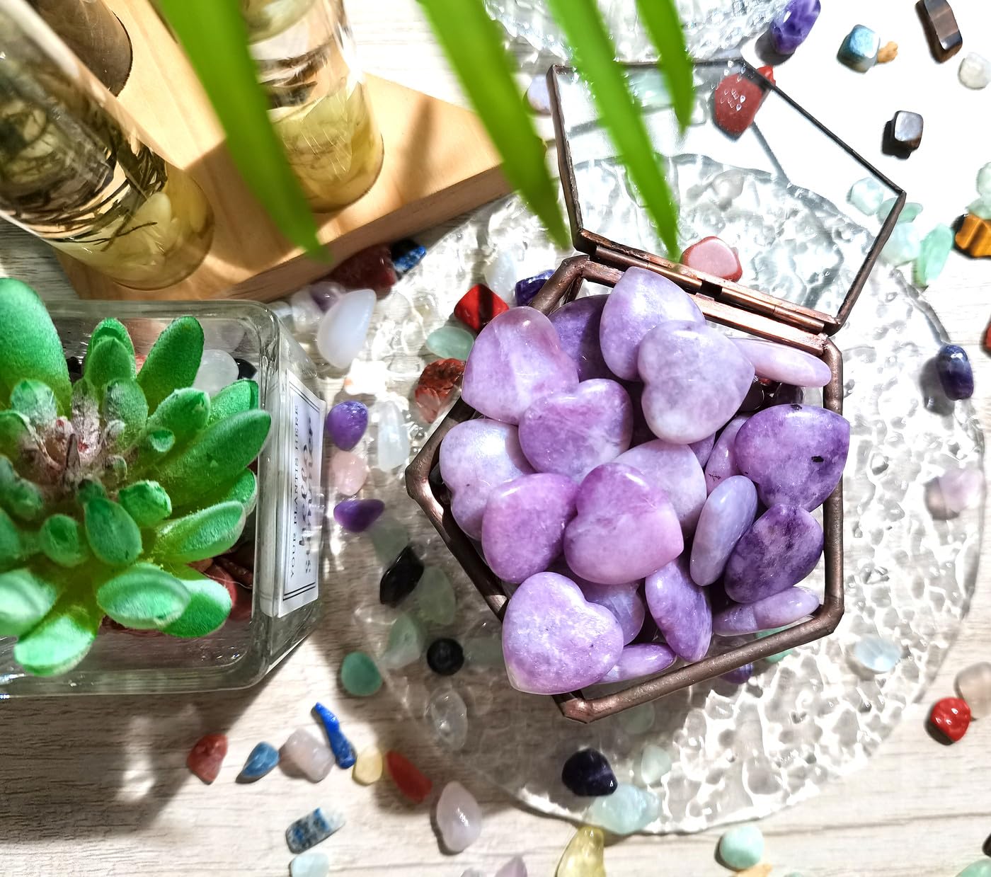 QINJIEJIE 20PCS Lepidolite Heart Stones Crystals Bulk Love Shaped Worry Stone Heart Rock Pocket Polished Palm Gems Crystal Reiki Balancing Wholesale Carved Stone Decor Gift