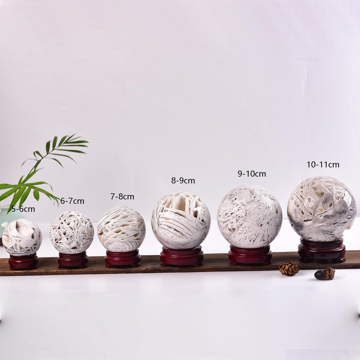 JIC Gem Natural Mexican White Agate Crystal Sphere Crystal Decorative Ball with Wooden Stand Meditation Balls for Witchcraft Reiki Gift 50-60mm