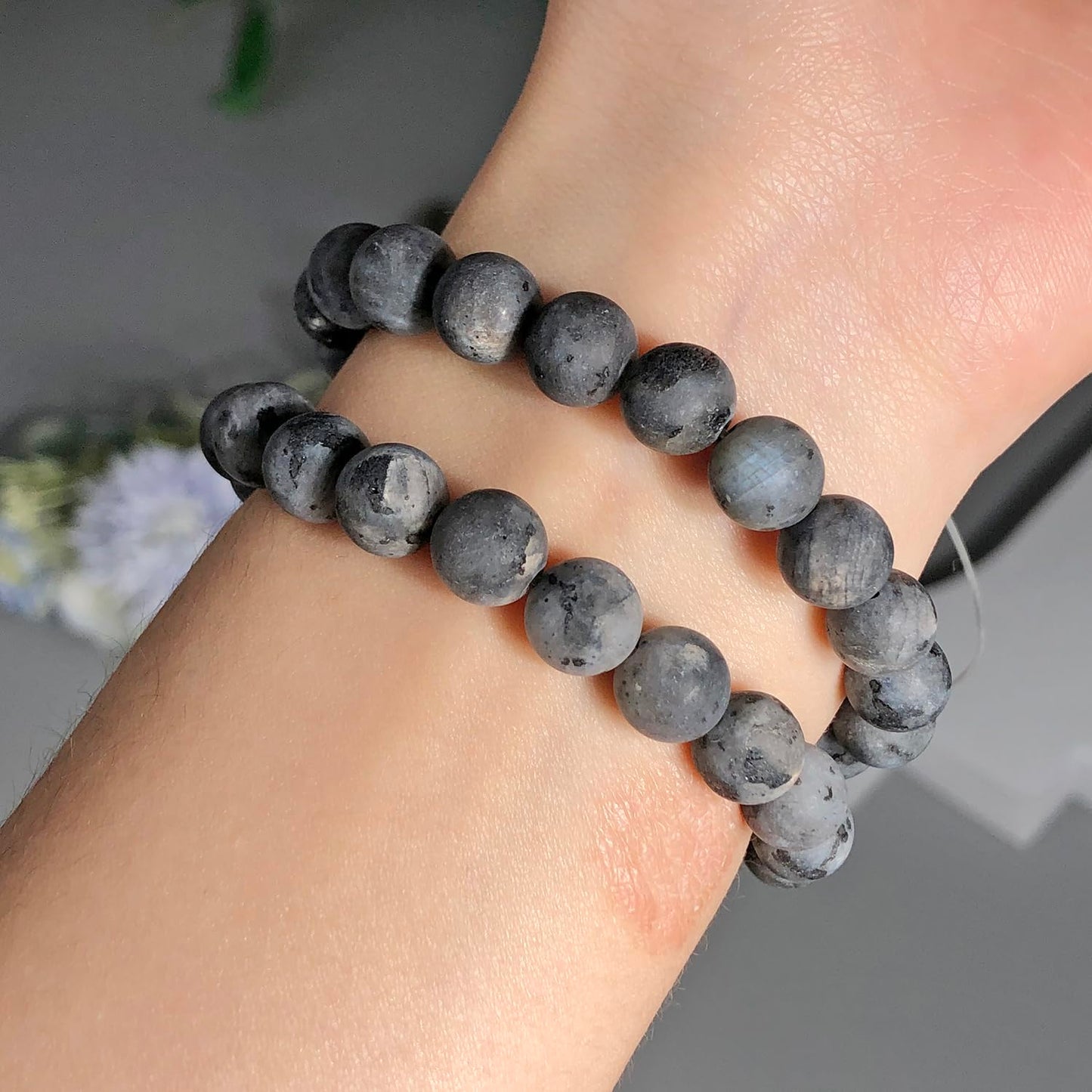 NITOPUPU 100Pcs 8mm Matte Black Flash Obsidian Beads for Jewelry Making, Natural Round Loose Gemstone Stone Bead for Necklace Bracelets, Crafts for Adults with Crystal Stretch Cord