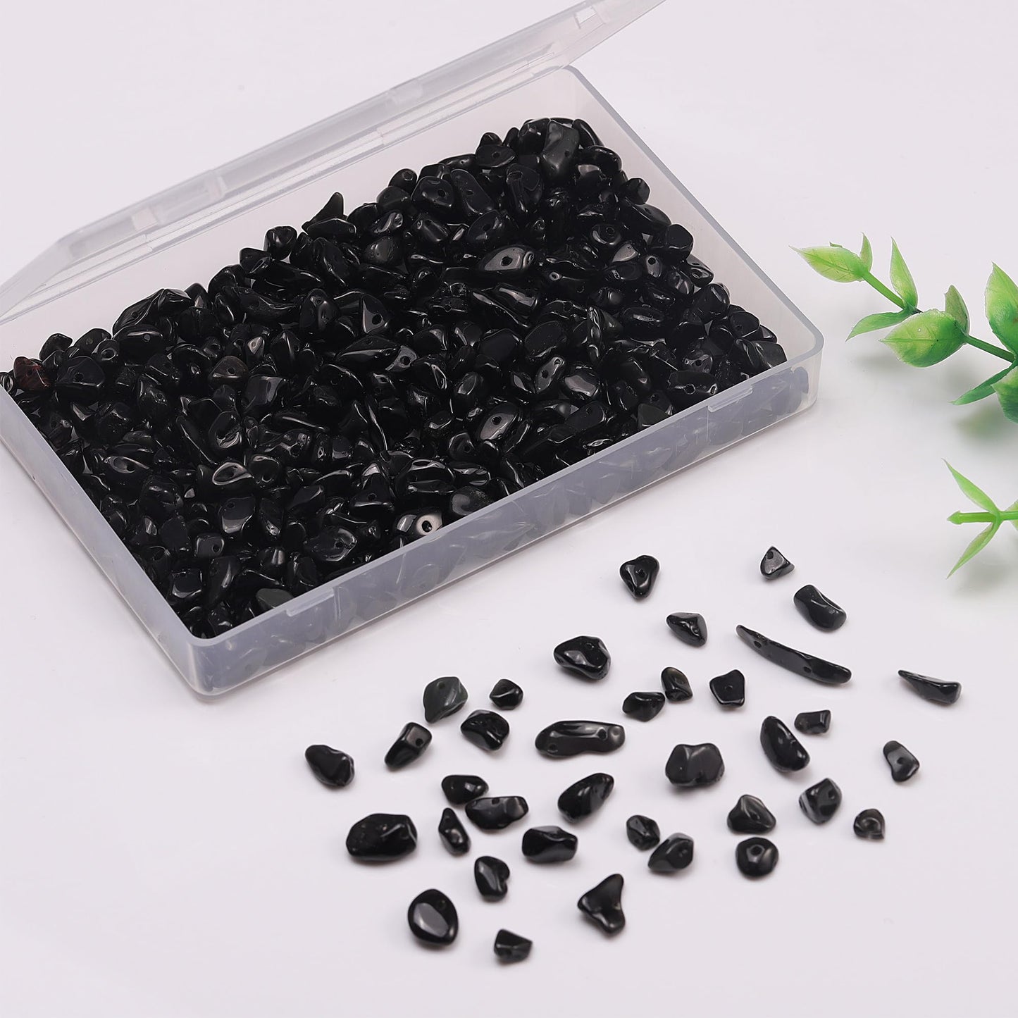 Youngbling Natural Chip Stone Beads 450 Pcs 5-8mm Healing Crystal Irregular Gemstone Drilled Lose Rocks Black Onyx Beads Bulk for Bracelet Jewelry Making