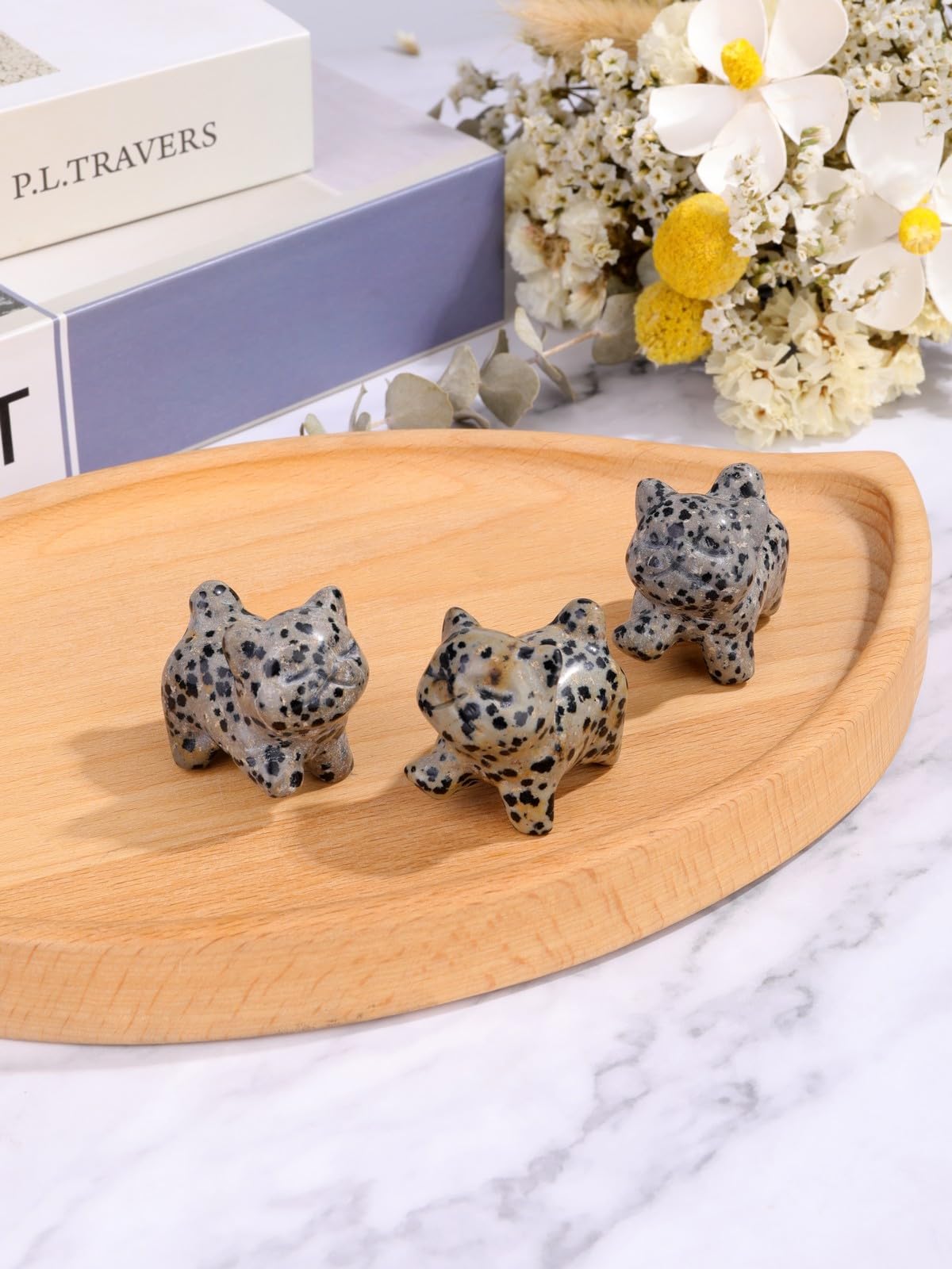 Top Plaza 1 PC Dalmation Spot Jasper Crystal Cute Cat Figurine Gifts Carved Healing Lucky Home Decor Natural Gemstone Cats Collectibles Pocket Sculpture for Cat Lovers