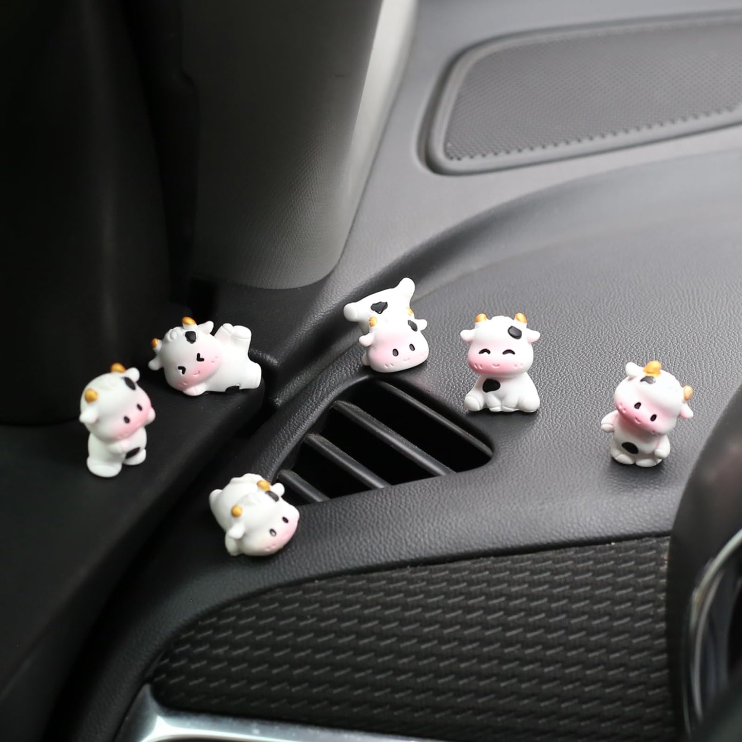 6 Pcs Mini Cows Car Accessories, Cow Print Dashboard Decorations & Rear View Mirror Ornaments, Cute Car Decor for Women Girl