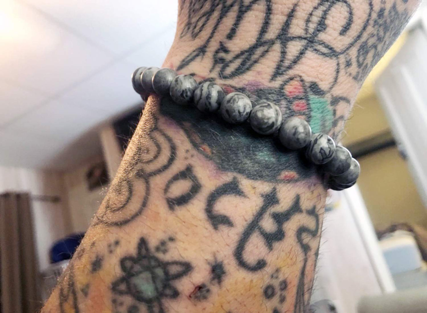Jade cabbage Men Bracelet Natural Natural Semi-Precious Gemstone Bead Chakra Healing Energy Balance Bracelet for Mens Jewelry Gift (8mm Gray 7.7 inches)