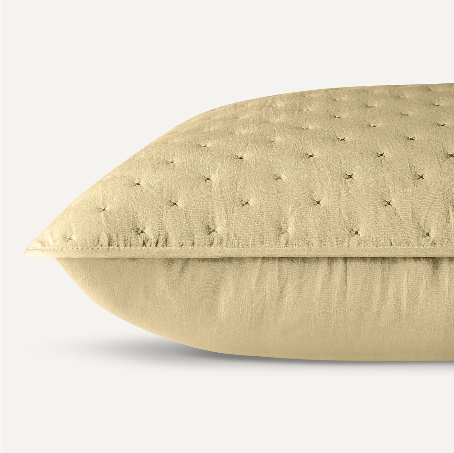 Amazon Basics Brushed Microfiber Quilt Set, Extra Soft with Natural Texture, 3-Piece, Queen/Full, Beige