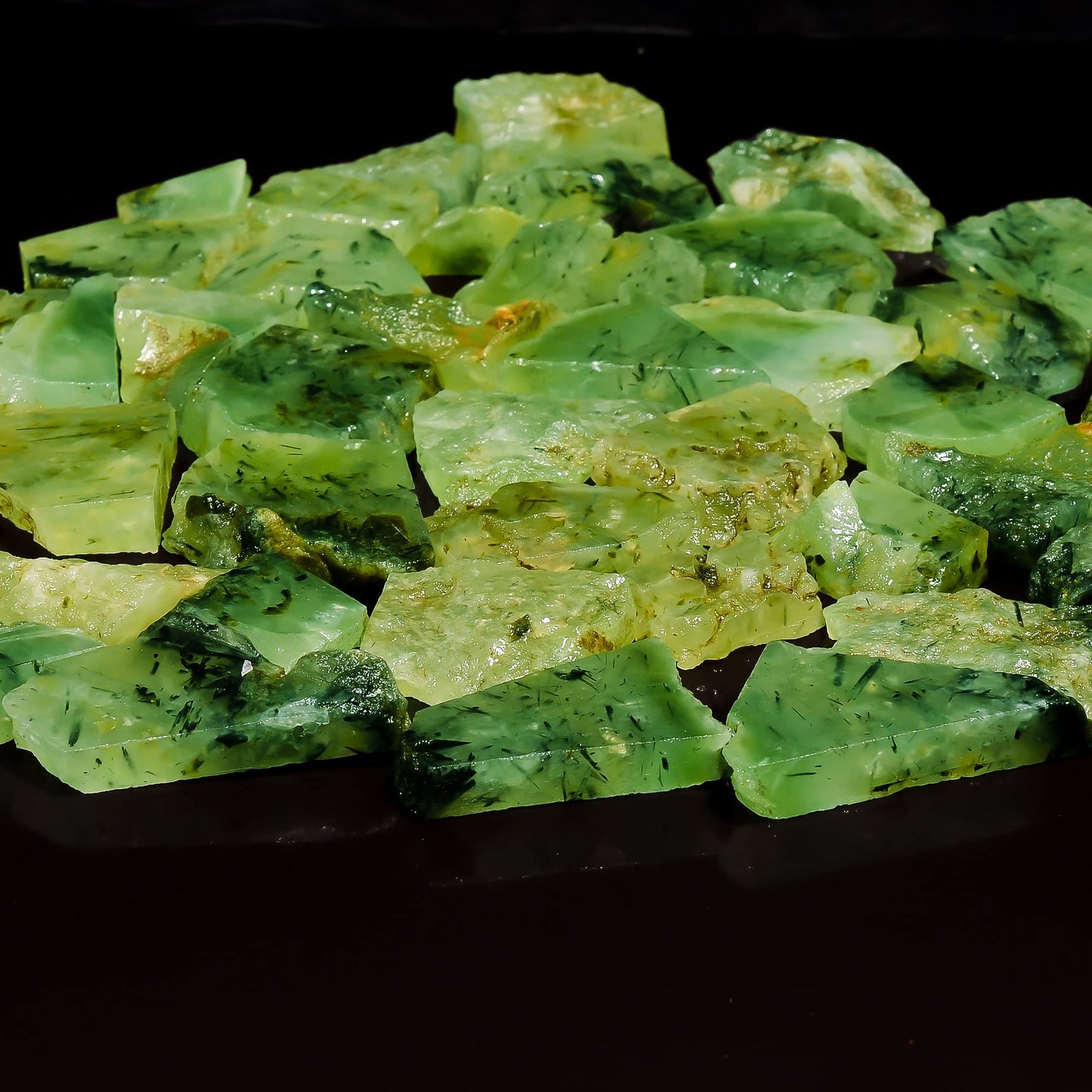 Natural Prehnite Raw Slice Gemstone- Healing Crystals for DIY Jewelry Making -Loose Natural Cabochon -Perfect for Crafting Unique Jewelry Designs (5 pcs, 25-35 mm)