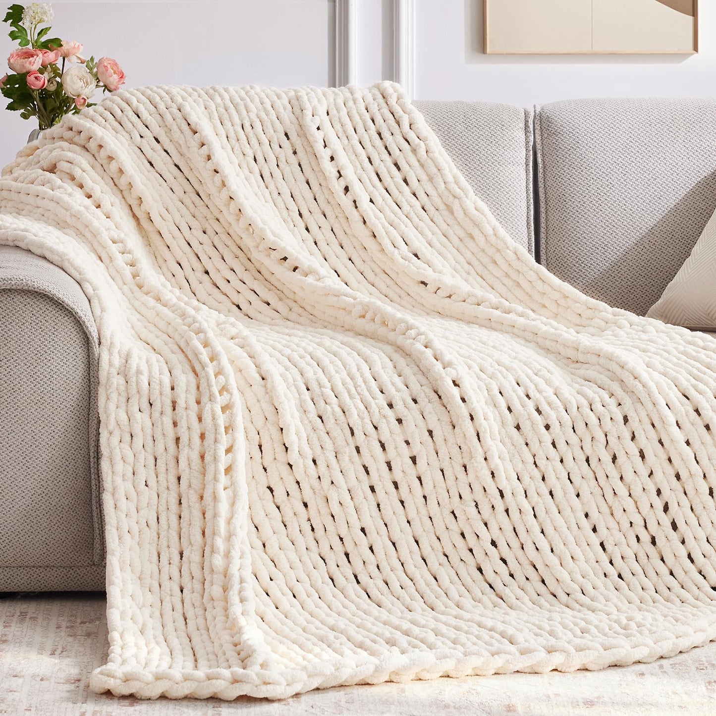 Negwoo Chunky Knit Throw Blanket, 50''*60'' Knitted Throw Chenille Yarn for Bed Couch, Handmade Cream Crochet Big Thick Blanket, Machine Washable Cute Comfy Blanket for Home Decor