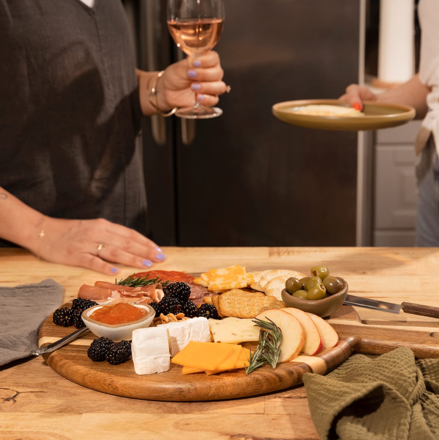 Acacia Wood Cutting Board and Chopping Board with Handle for Meat, Cheese Board, Vegetables, Bread, and Charcuterie - Decorative Wooden Serving Board for Kitchen and Dining Room, Large 13" x 13"