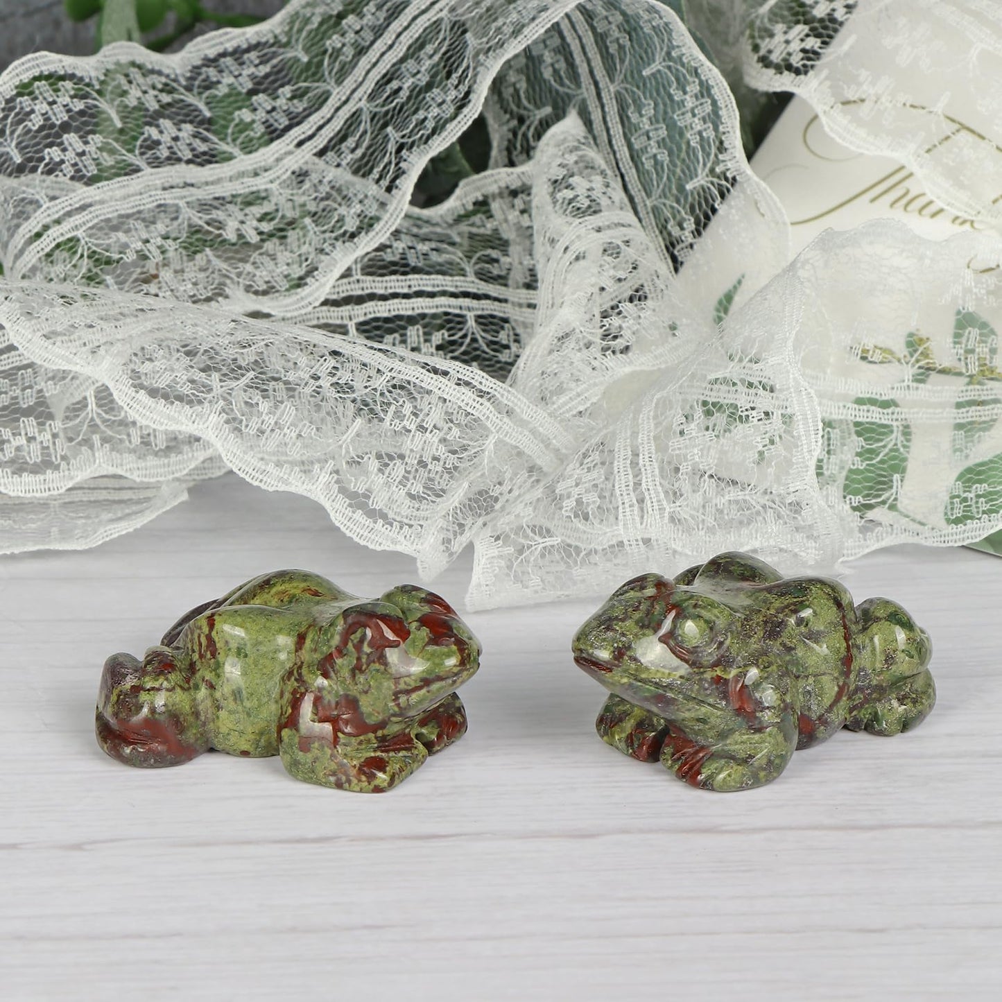 SMQ 2 Inch Crystal Frog, Natural Dragonblood Figurine, Hand Carved Statue Decor, Healing Stone Crystal Animal With Gift Box