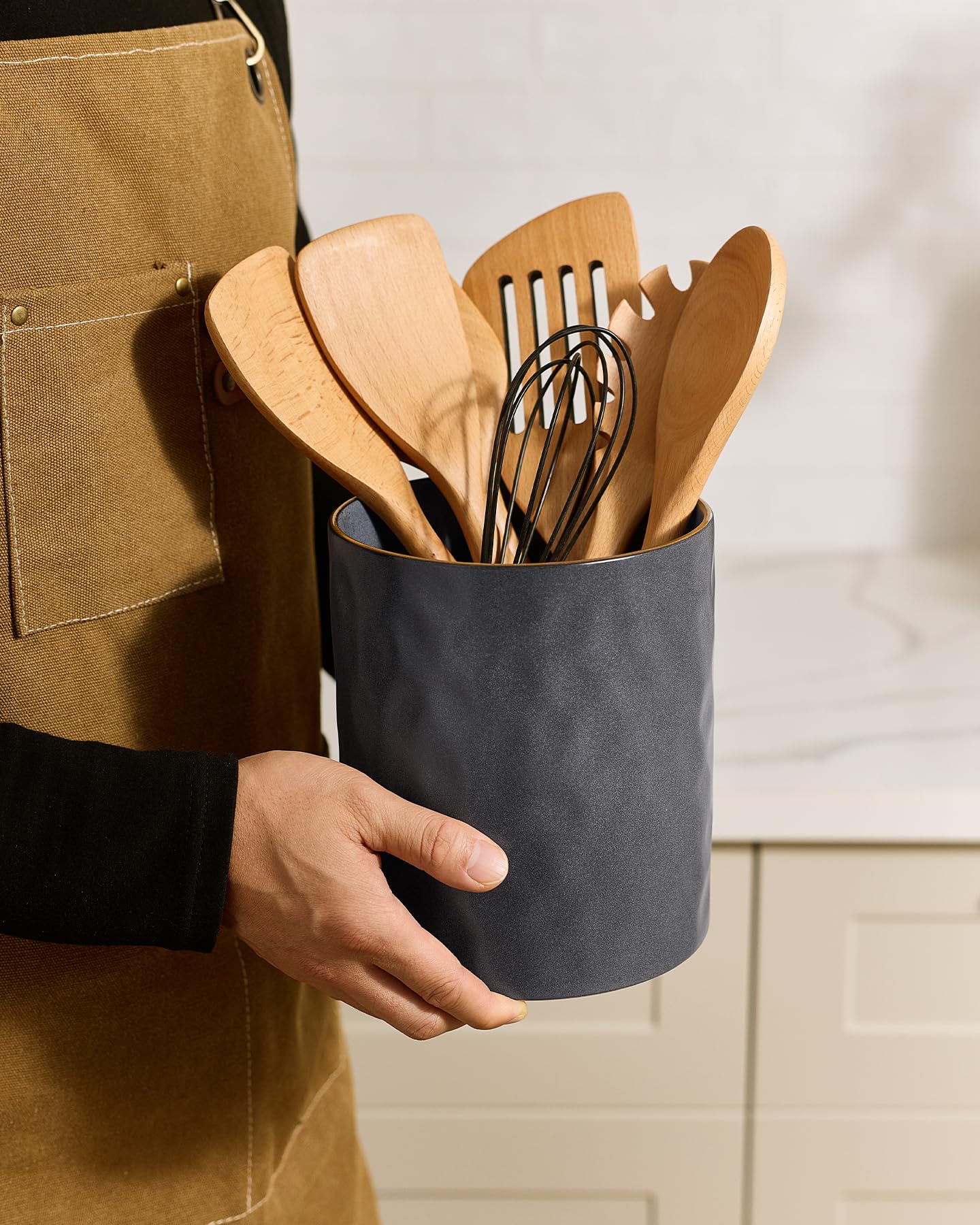 famiware Ocean Utensil Holder, 7.2"+5.8" Ceramic Kitchen Utensil Holder for Countertop, 2 Pieces Cooking Utensil Crocks, Utensil Organizer for Spatula & Spoon, Kitchen, Set of 2, Matte Dark Charcoal