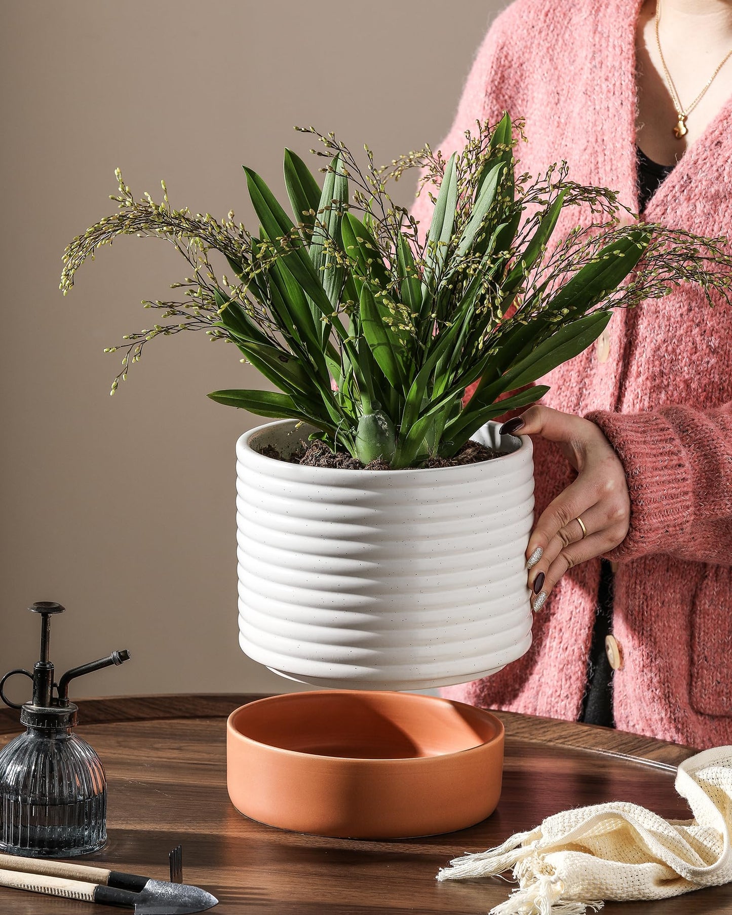 Chubacoo Self Watering Plant Pot : 8 Inch Ceramic Planter with Drainage Hole & Water Storage Plus - Flowerpot for Indoor & Outdoor Plants (Cream White & Red-Brown)