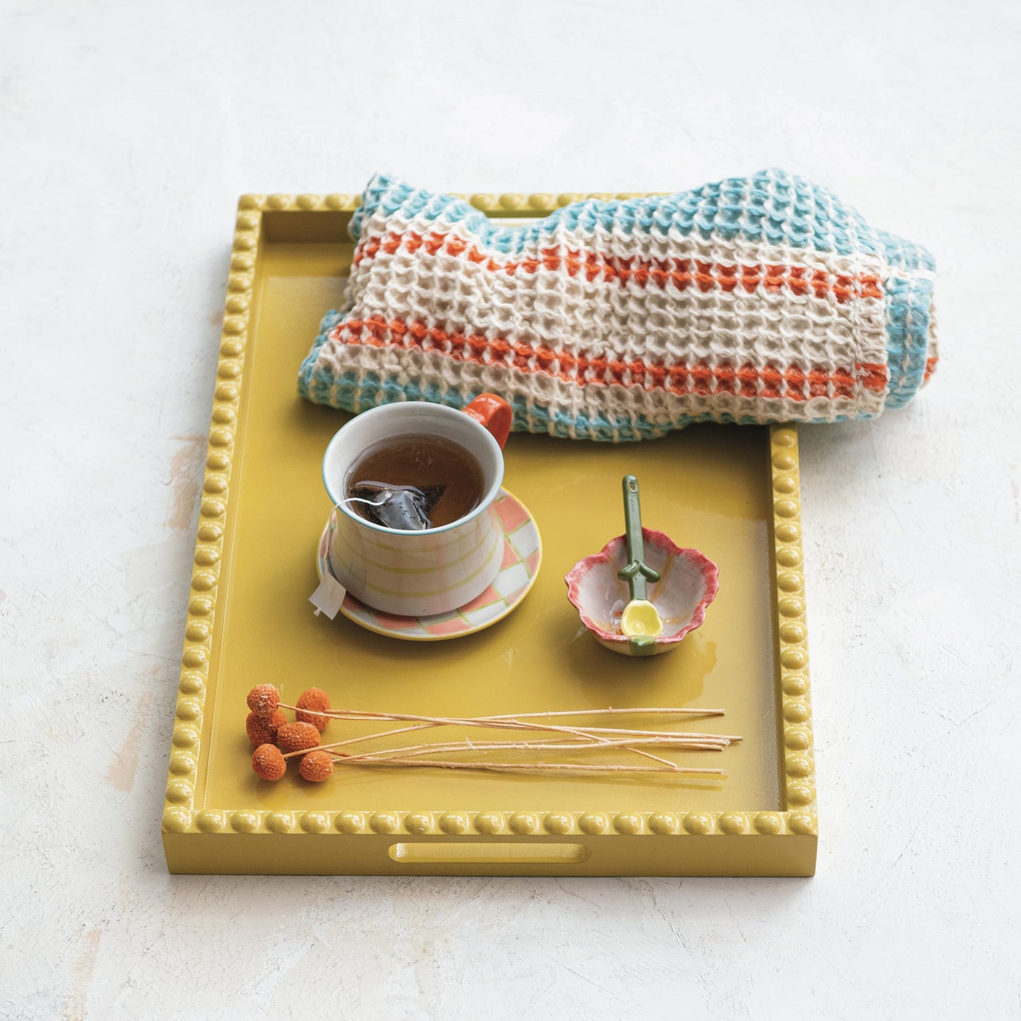 Creative Co-Op Sunny Wood Tray with Handles, Yellow