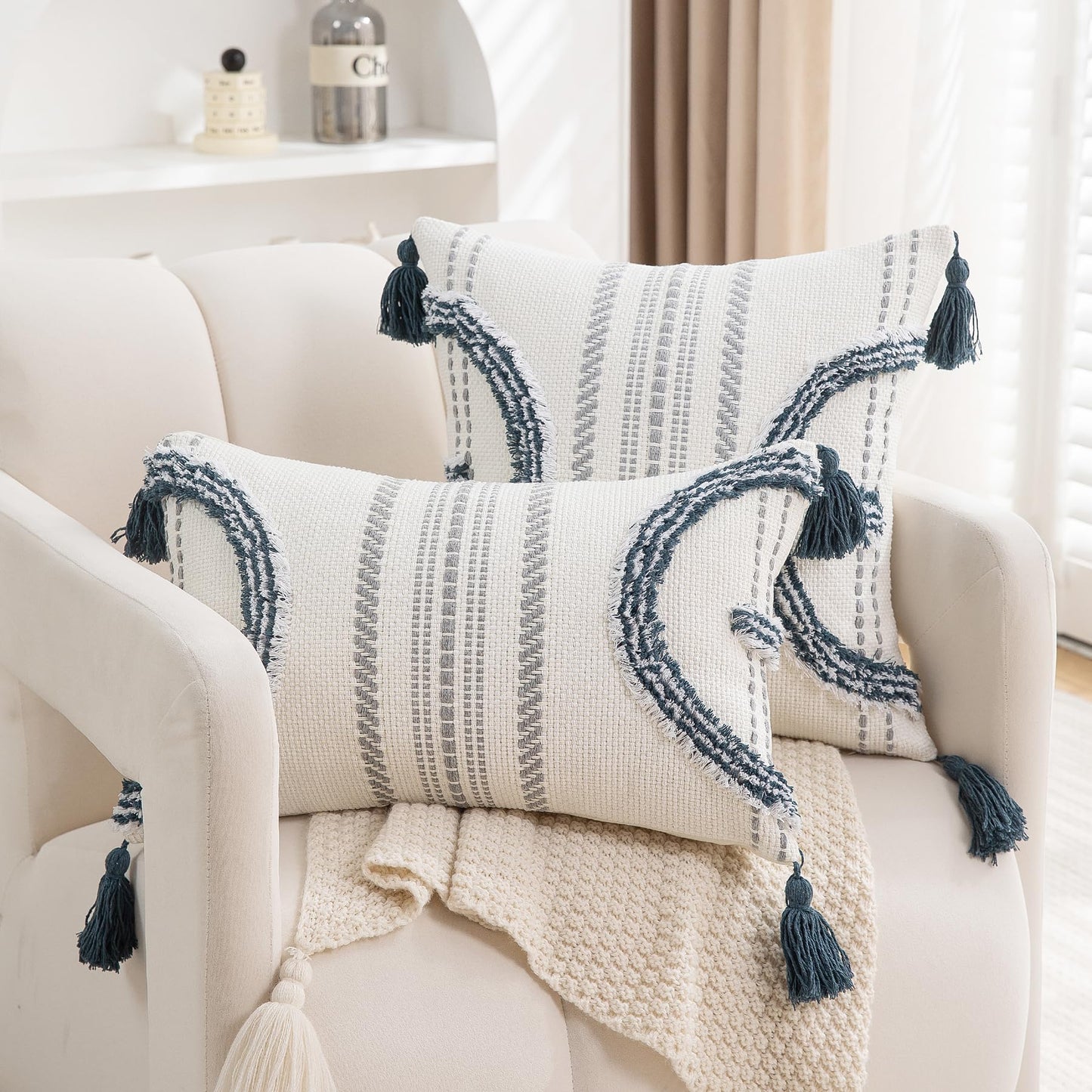 Boho Throw Pillow Covers 18x18 Set of 2 Cotton Woven Tufted Farmhouse Pillows Covers with Tassels Outdoor Neutral Navy Decorative Pillowcases Square Textured Accent Cushion Cases for Couch Bed Sofa