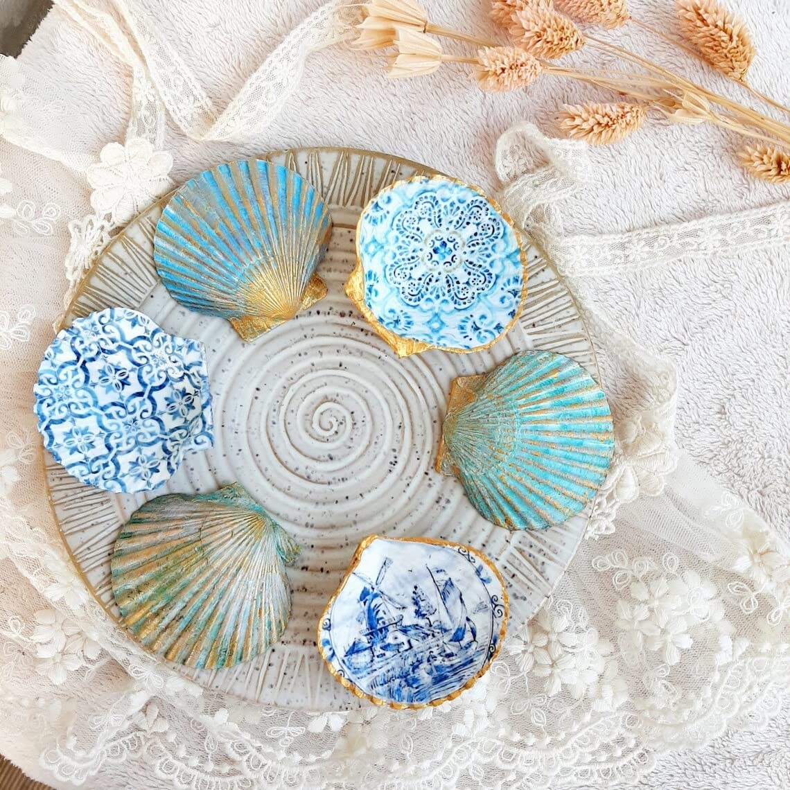 SEAJIAYI 10 PCS Large Scallop Shells 4-5 inch Natural White Scallop Shells from Sea Beach for DIY Craft Decor
