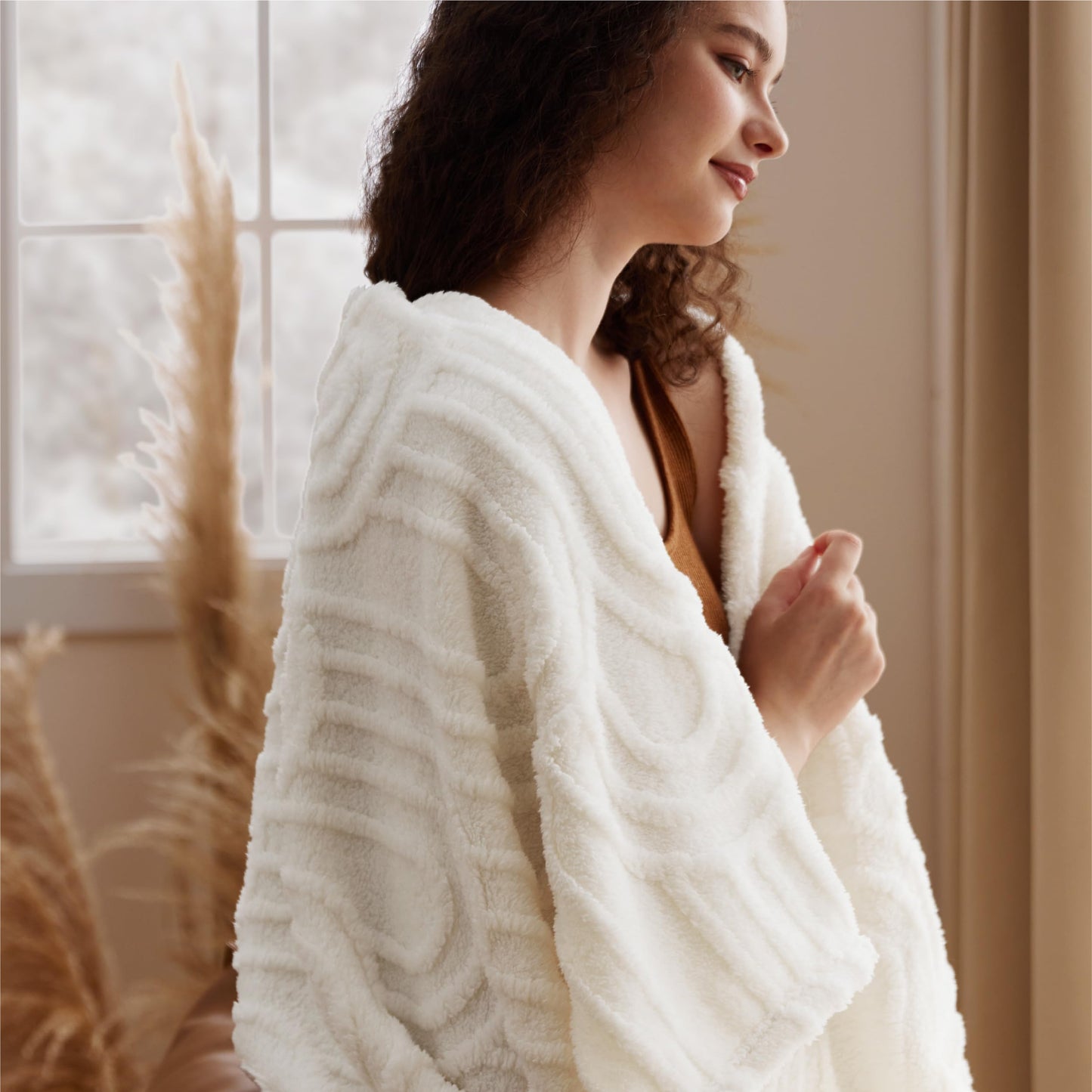 Bedsure GentleSoft Fleece Throw Blanket for Women - Super Soft & Cozy, Fluffy Blankets for Girls, Ideal for Couch & Bed, White, 50x70 Inches