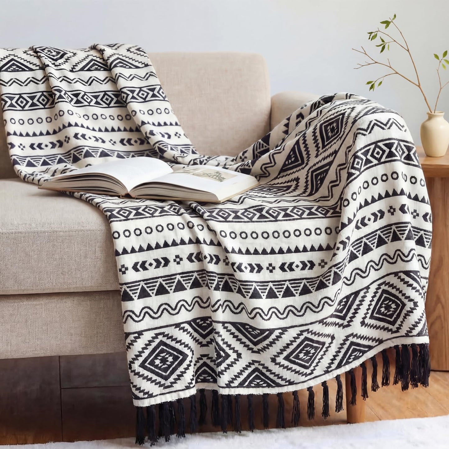 Boho Throw Blanket for Couch - Farmhouse Rustic Soft Blanket with Tassel, Western Aztec Vintage Blanket, Bohemian Cozy Blanket, Gifts for Women(50x60 Inches, Black and White)