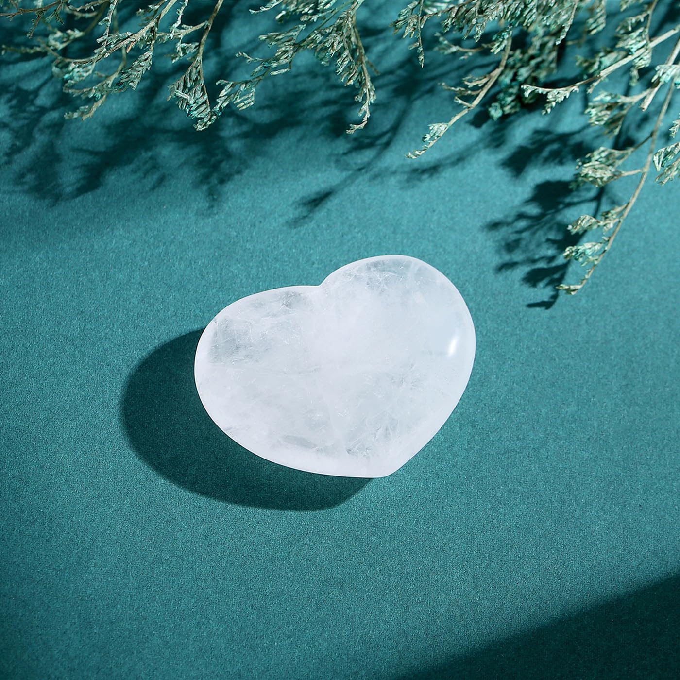 MAIBAOTA 45 mm Clear Quartz Crystal Stones Heart Love Crystal Valentines Gifts for Herfriend Wife Palm Stone Reiki Crystal Gemstone Worry Stones for Anxiety