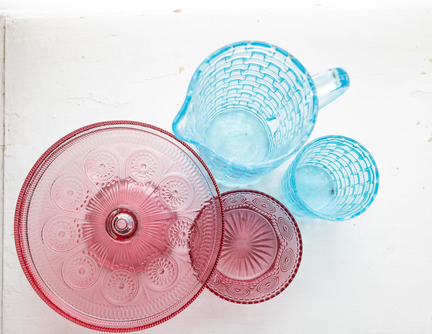 Boston International Vintage-Inspired Glass Cake Stand Round Pedestal for Desserts Cupcakes & Pie, 8.25" x 3.5", Pink Codi