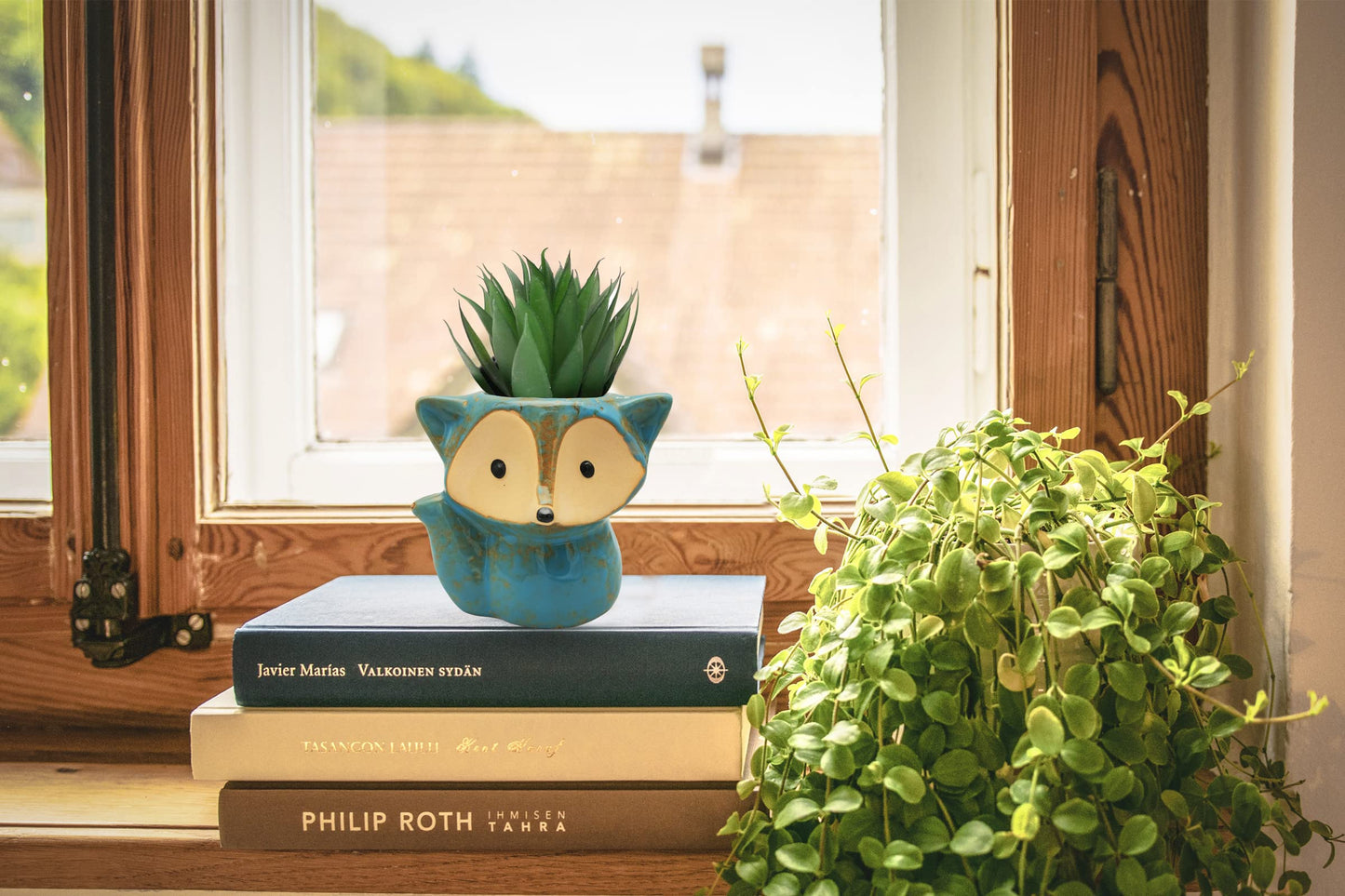 DIYOMR Animal Ceramic Planter Pot, 3.9" Fox Shaped Planters Ceramic Flowerpot Small Succulent Pots Cactus Pot for Home Decor Office Desktop Decoration - Plants Not Included (Blue)