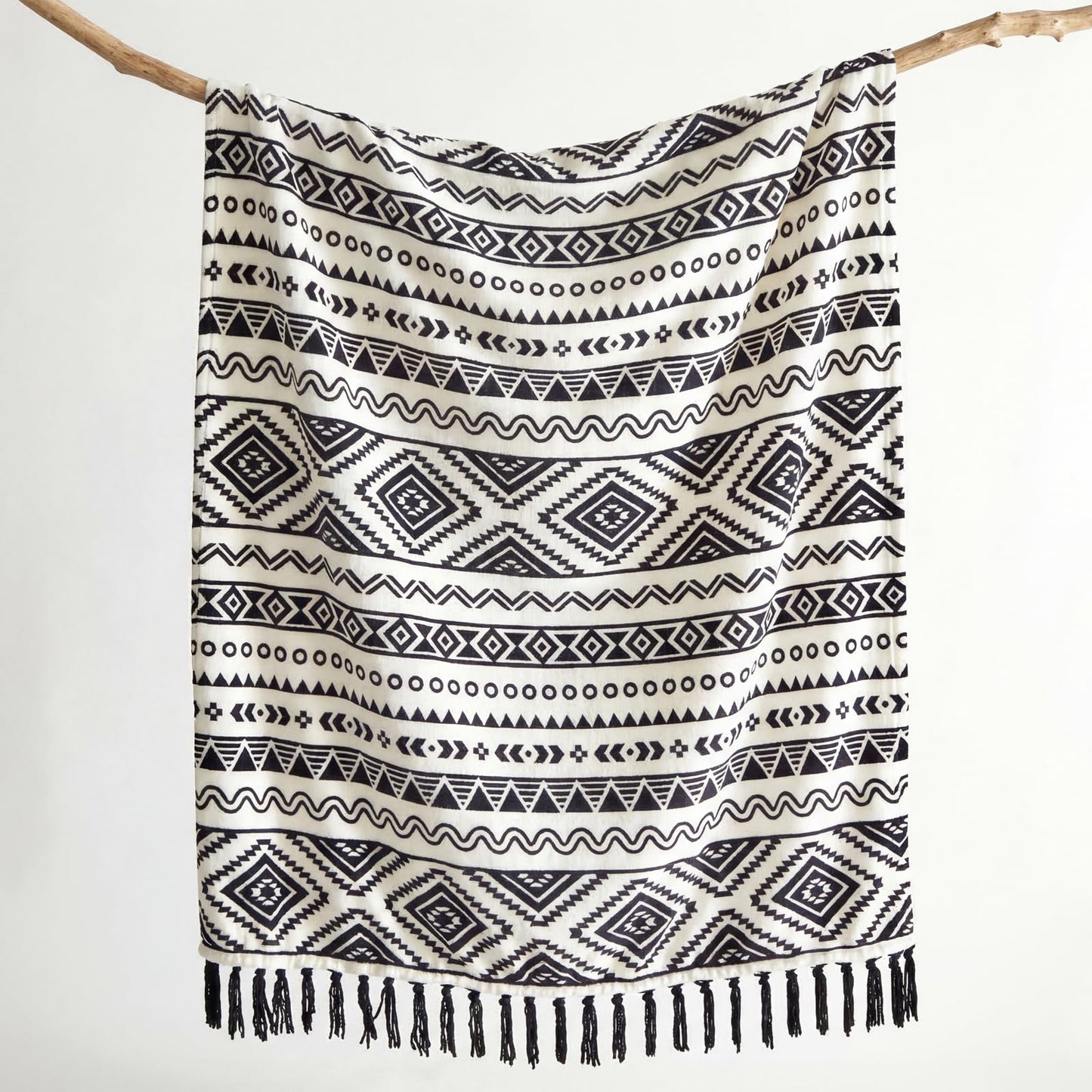 Boho Throw Blanket for Couch - Farmhouse Rustic Soft Blanket with Tassel, Western Aztec Vintage Blanket, Bohemian Cozy Blanket, Gifts for Women(50x60 Inches, Black and White)
