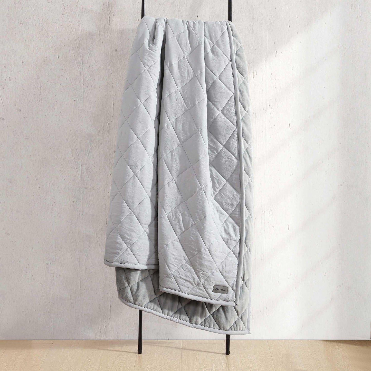 Eddie Bauer - Queen Size Blanket, Soft & Reversible Plush Bed Blanket, Brushed for Extra Softness with a Plush Smooth Texture, Throw Blanket for Couch or Bed (Classic Solid Grey)