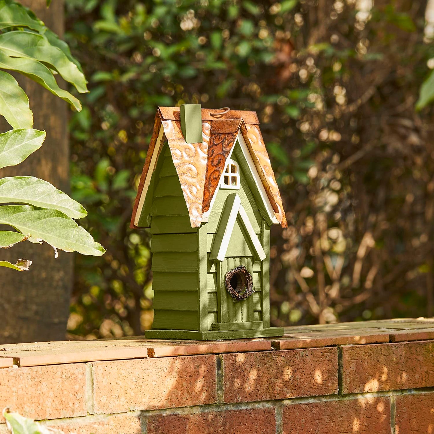 Glitzhome 12" H Green Hanging Distressed Solid Wood Garden Bird House Decorative Birdhouse