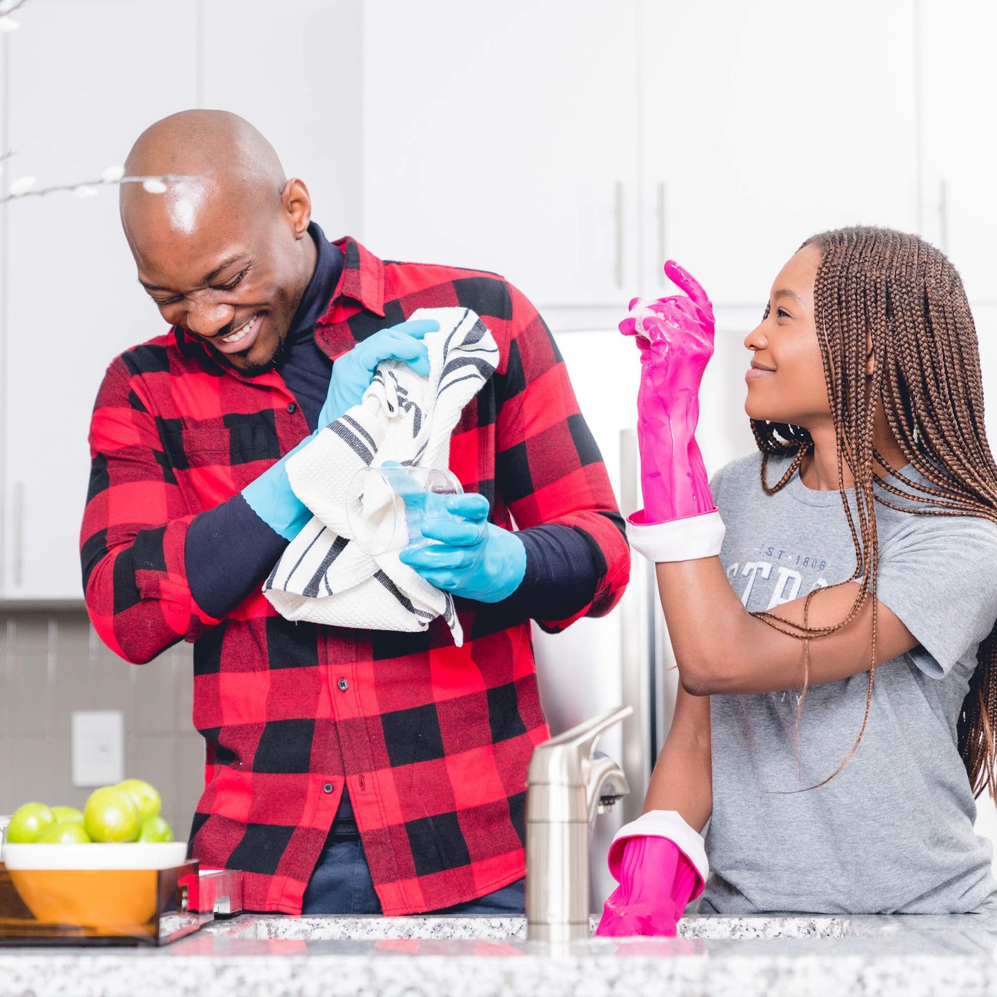 O-Cedar Playtex Gloves Living Reuseable Rubber Cleaning Gloves, Premium Protection, Size - Medium (1 Pair) - 4 Pack