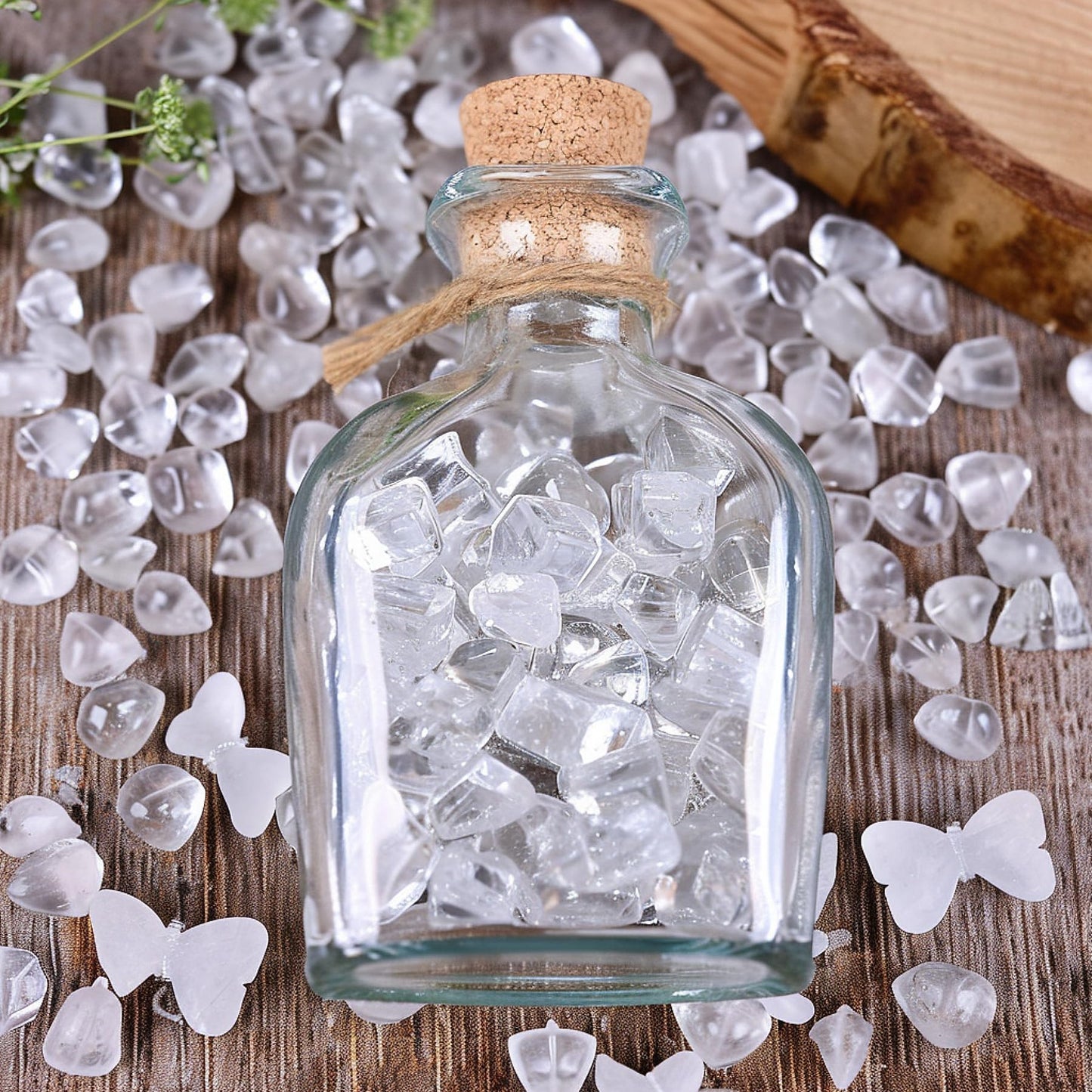 SigMntun Polished Clear Quartz Crystal Chips 200 Pcs - 0.3", Tumbled Stone Chips Crushed Sea Glass Stones Healing Reiki Crystal Making Home Decoration