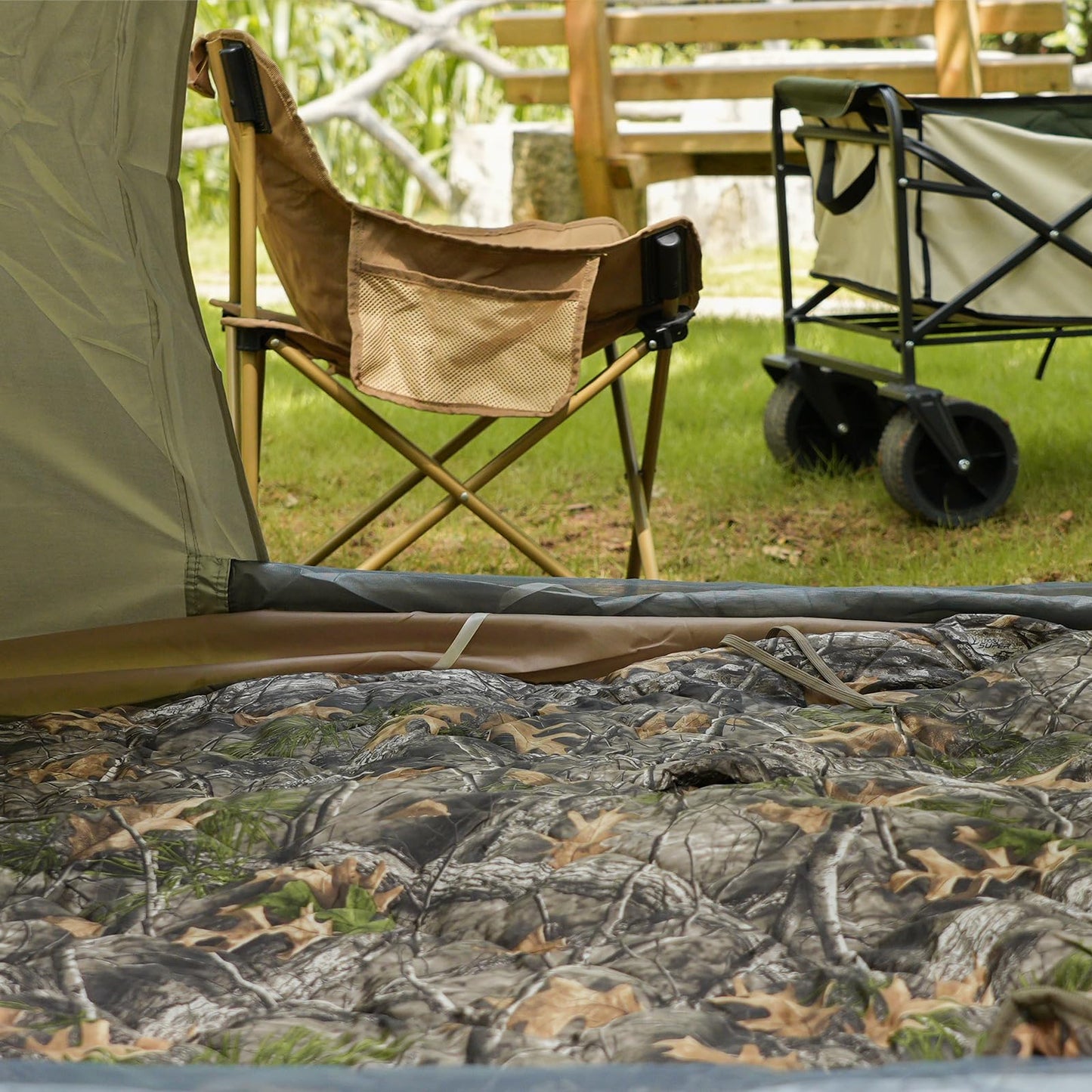 LOOGU Camouflage Camping Blanket, Picnic Blanket, Outdoor Blanket, Beach Blanket- Puffy, Packable, Lightweight & Warm | Ideal for Outdoors, Travel, Stadium, Festivals, Beach, Hammock