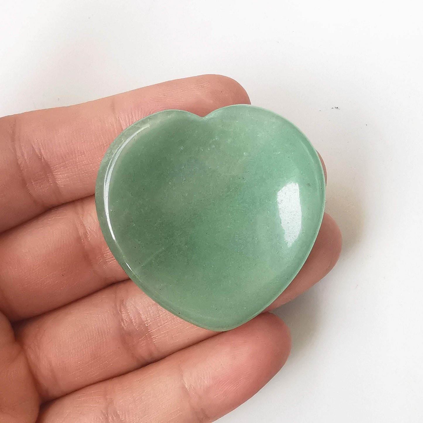 Bacatgem Natural Green Aventurine Heart Chakra Thumb Worry Stone,Hand Carved Healing Crystal Shaped Stone for Anxiety Stress Relief Meditation