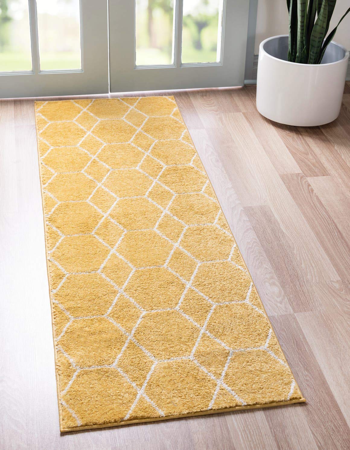 Unique Loom Trellis Frieze Collection Area Rug - Geometric (2' x 8' 8" Runner, Yellow/ Ivory)