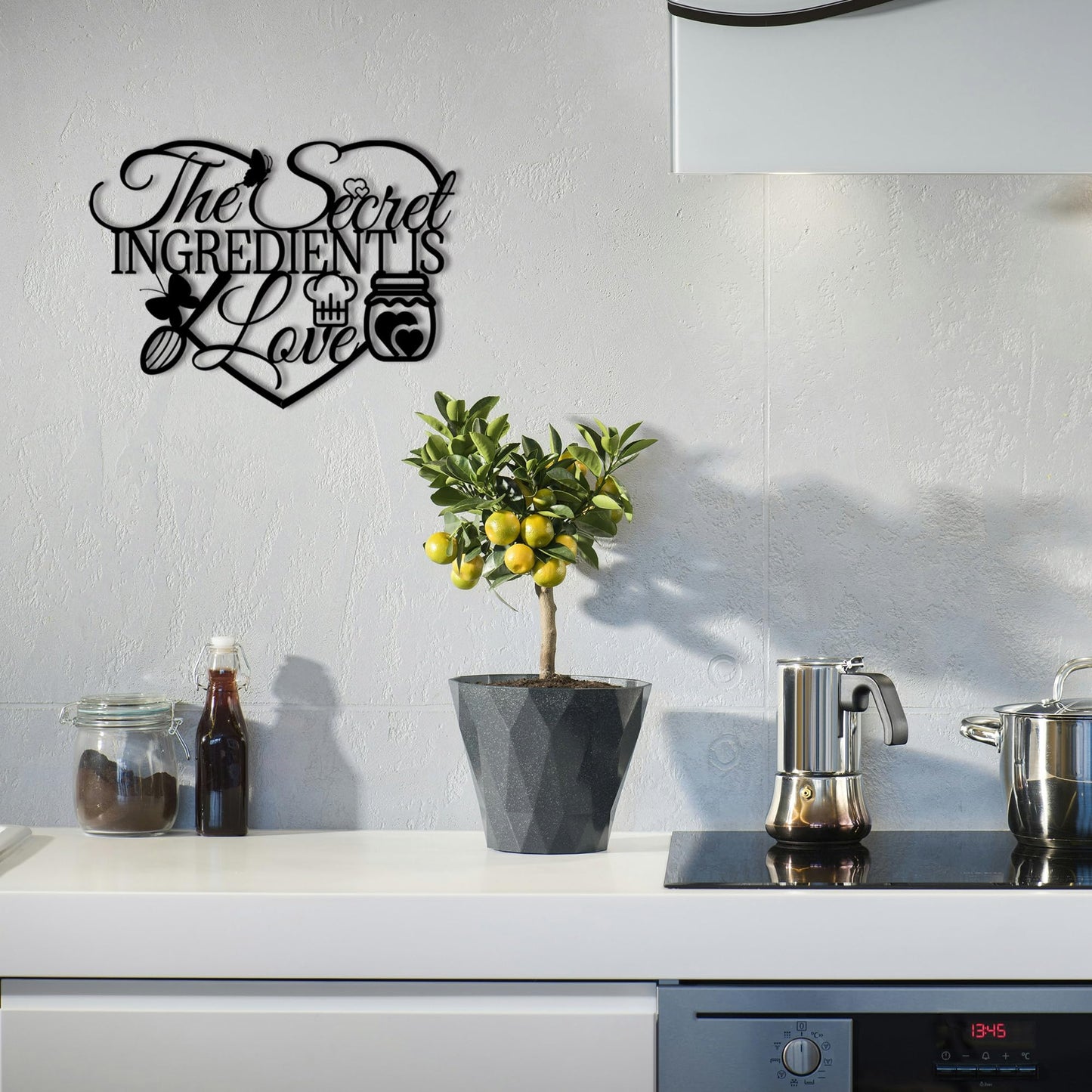 The Secret Ingredient Is Love Metal Wall Art Sign, Black Kitchen Signs Wall Decor, Farmhouse Dining Room Decorations, Housewarming Gift for Mom, Wife, Couples (Black)