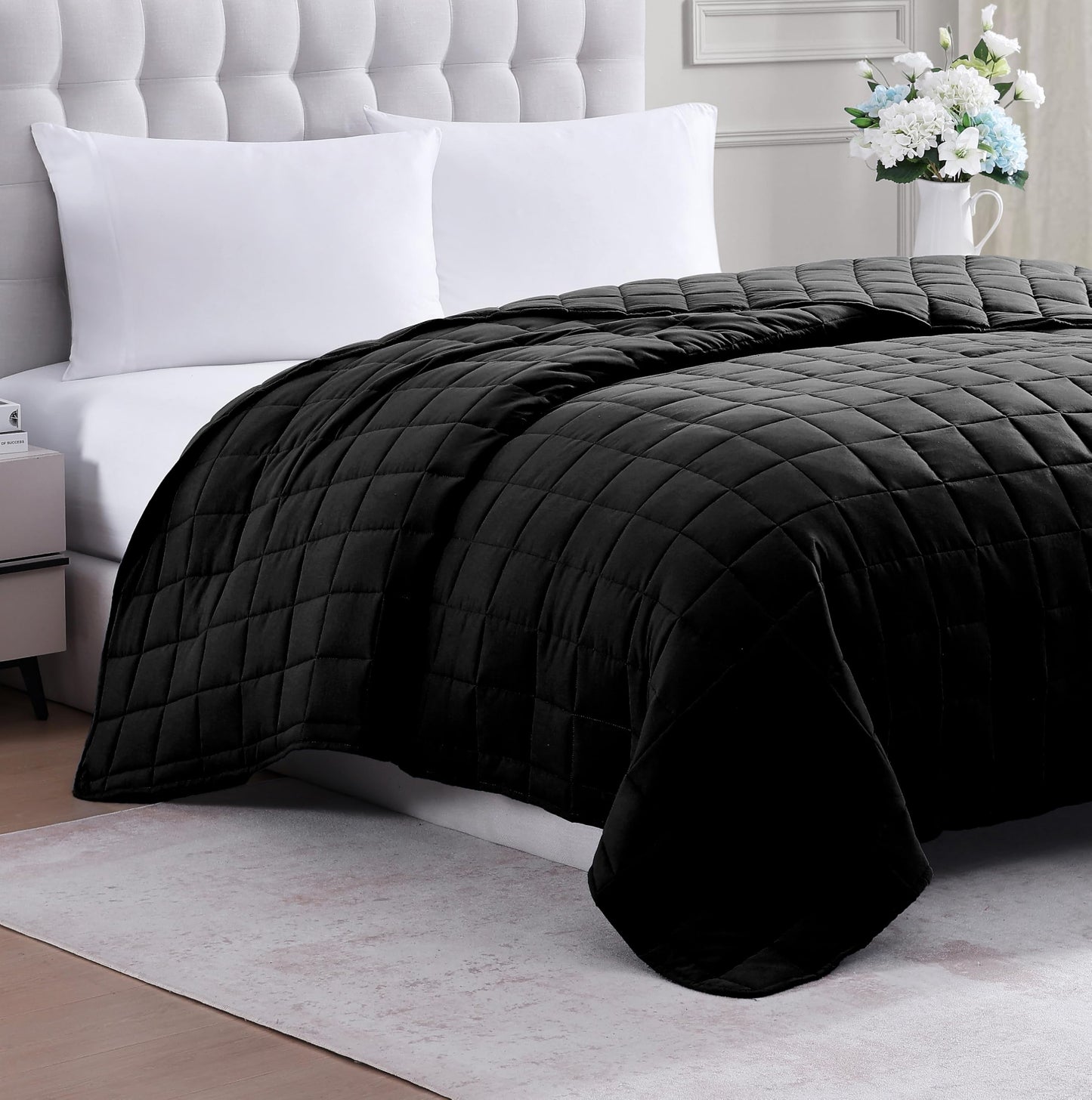 Casa Platino Blanket Full Size - Pre-Washed Quilted - Soft & Lightweight - All Season Blankets - Premium Microfiber Down Alternative Blankets - Black