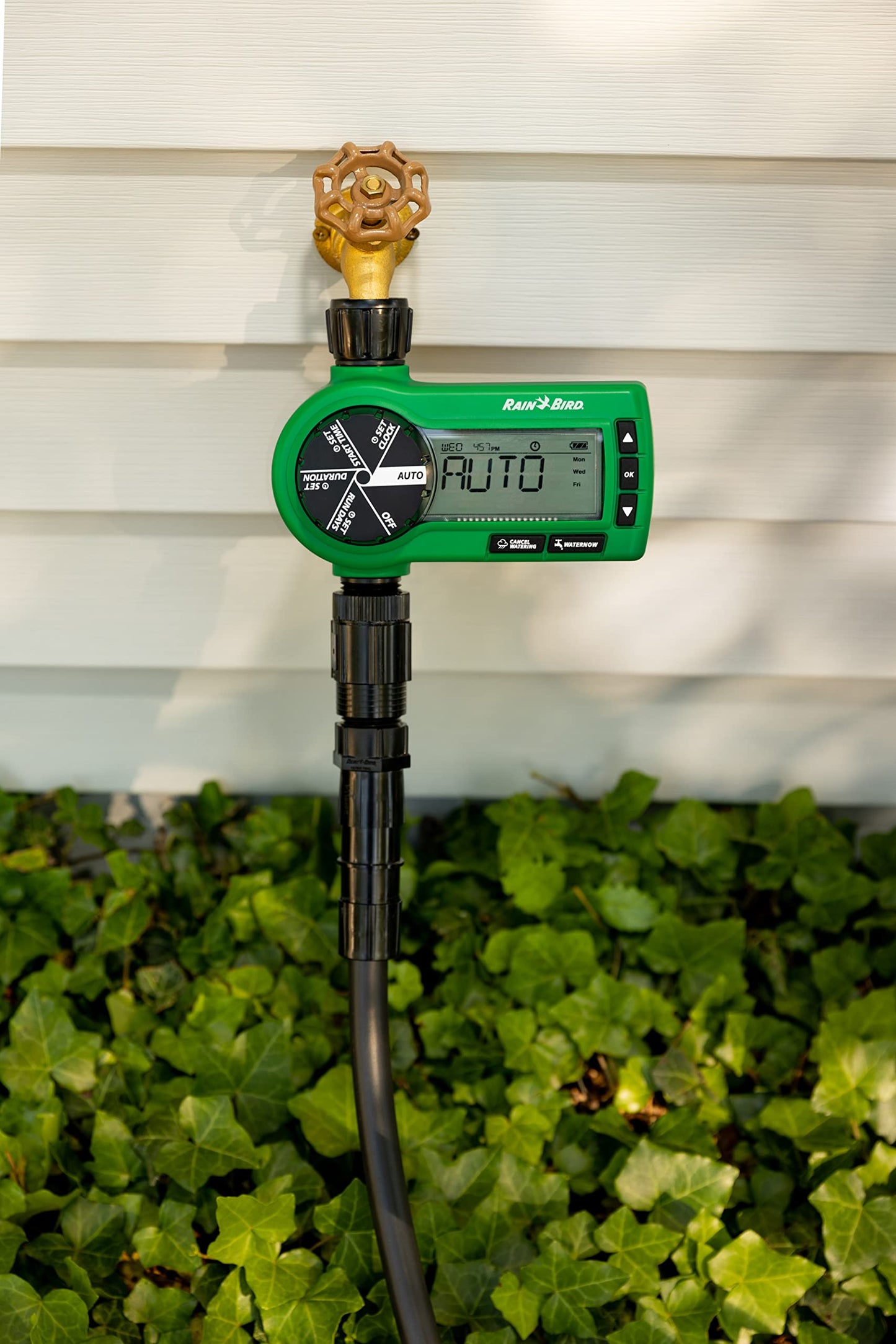 Rain Bird 1ZEHTMR Professional Grade Electronic Digital Hose End Timer/Controller, One Zone/Station, Battery Operated, Digital with Plastic Inlet/Outlet