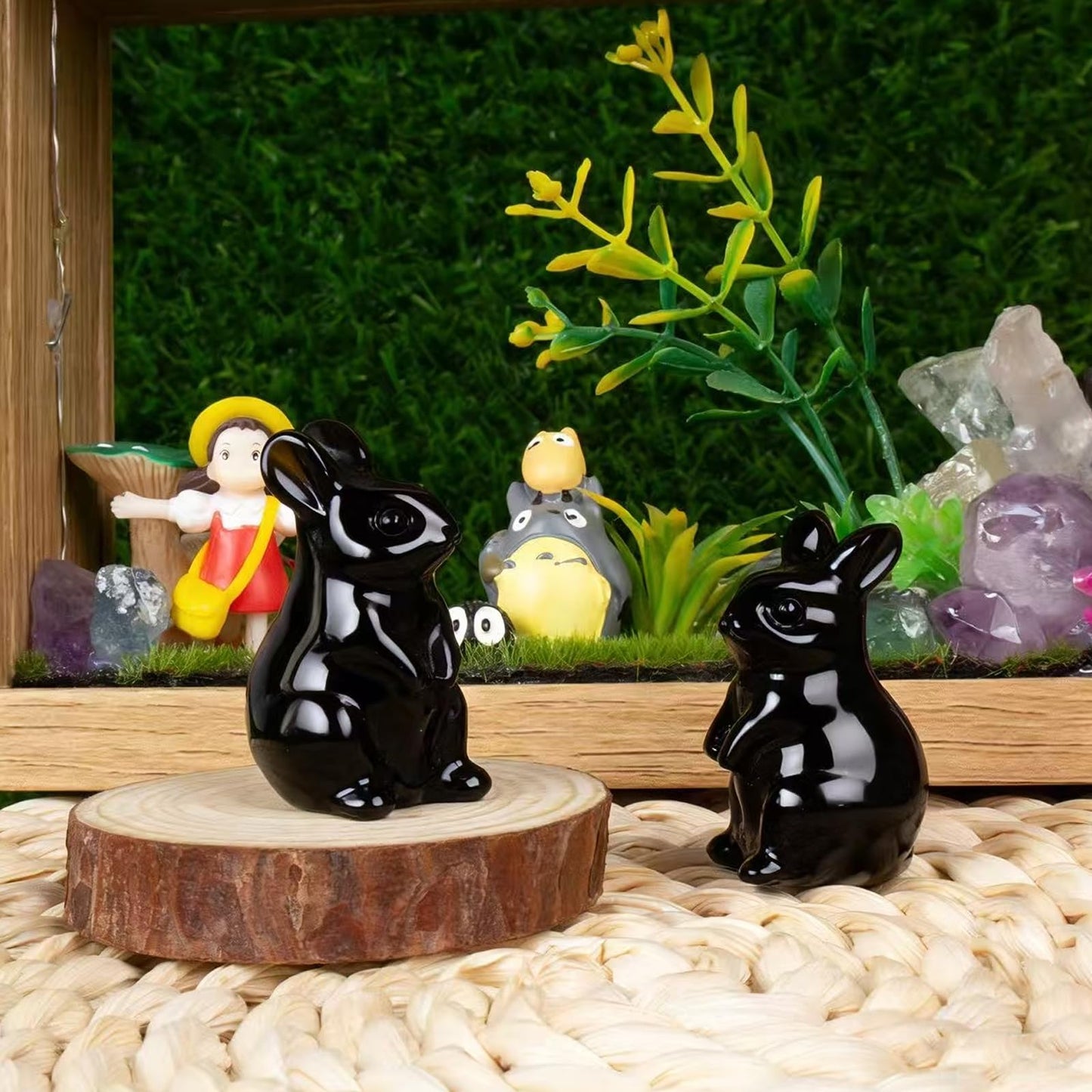 QLRSUXN Black Obsidian Bunny Figurine,Hand-Carved Rabbit Statue for Home Decor,1.6" Healing Crystal Desk Ornament,Easter Gift for Women Men,Lucky Feng Shui Charm for Office,Cute Animal Spirit Totem