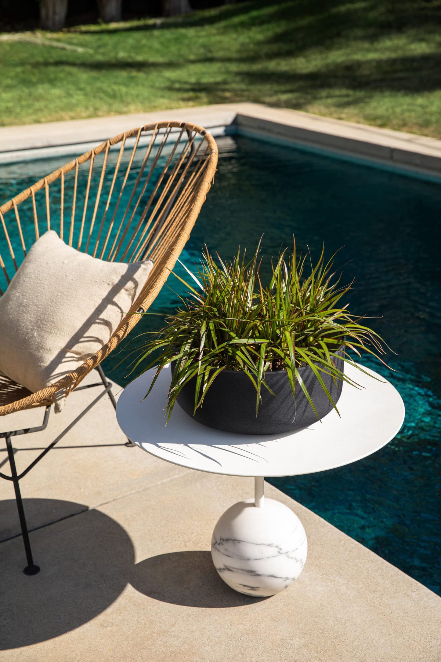 Veradek Mason Series Kona Bowl Planter - Round Planter for Indoor or Outdoor Tabletop/Balcony | Durable Plastic-Stone Composite Material | Modern Décor for Flowers, Succulents, Small Plants