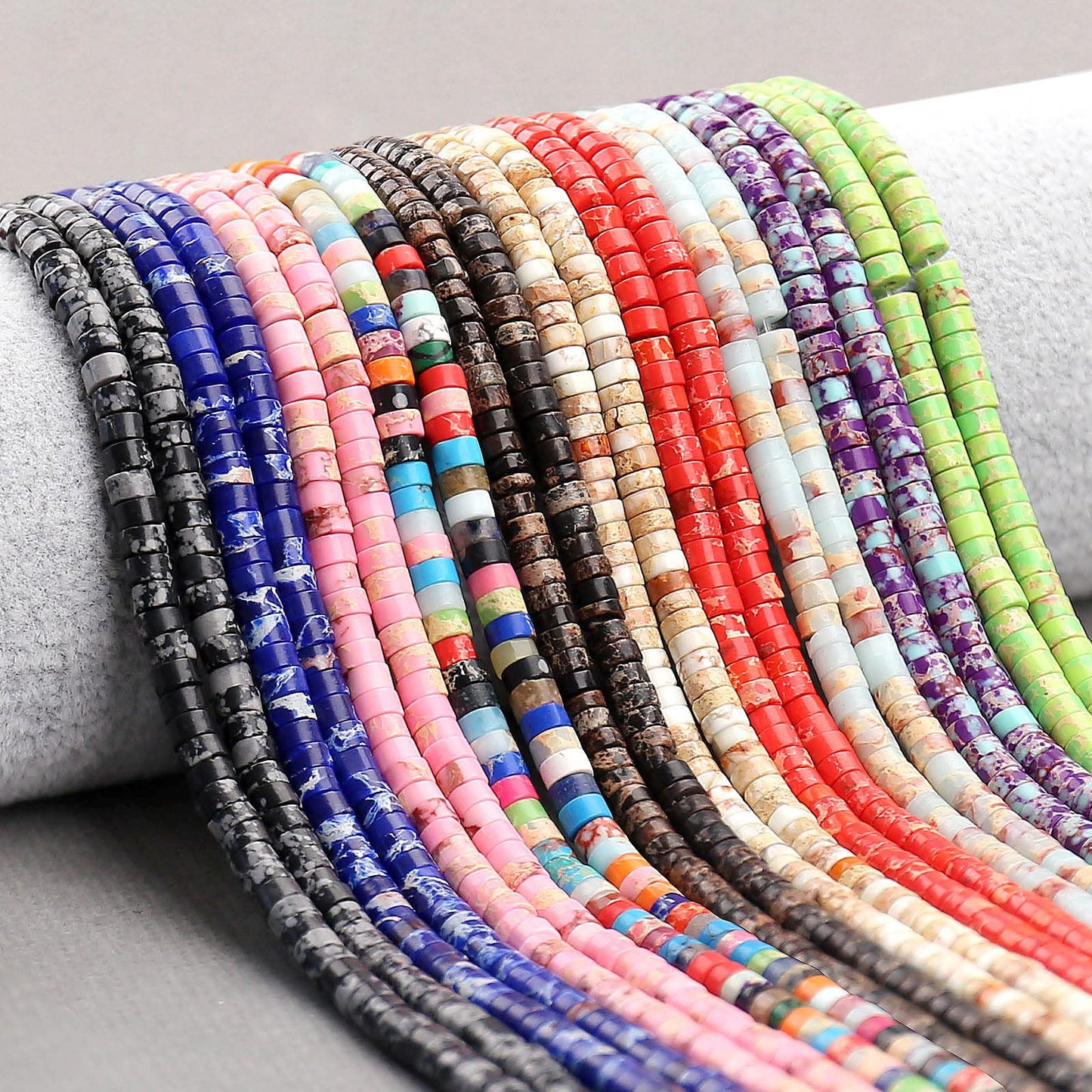 BONNY BOXX 150PCs Natural Snake Skin Imperial Jasper Spacer Beads, Loose Semi Precious Flat Round Gemstone Heishi Disc Stone Beads for Beading Jewelry Making 4mm*2mm