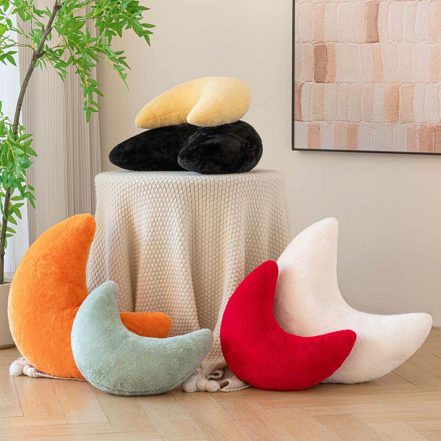 Znhinery Moon Pillow, Decorative Throw Pillows with Soft Faux Rabbit for Bed Couch, Moon Shaped Pillows Plush Floor Cushions Room Decor Pillow for Sofa Bedroom Living Room