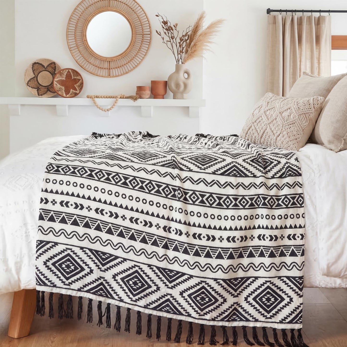 Boho Throw Blanket for Couch - Farmhouse Rustic Soft Blanket with Tassel, Western Aztec Vintage Blanket, Bohemian Cozy Blanket, Gifts for Women(50x60 Inches, Black and White)