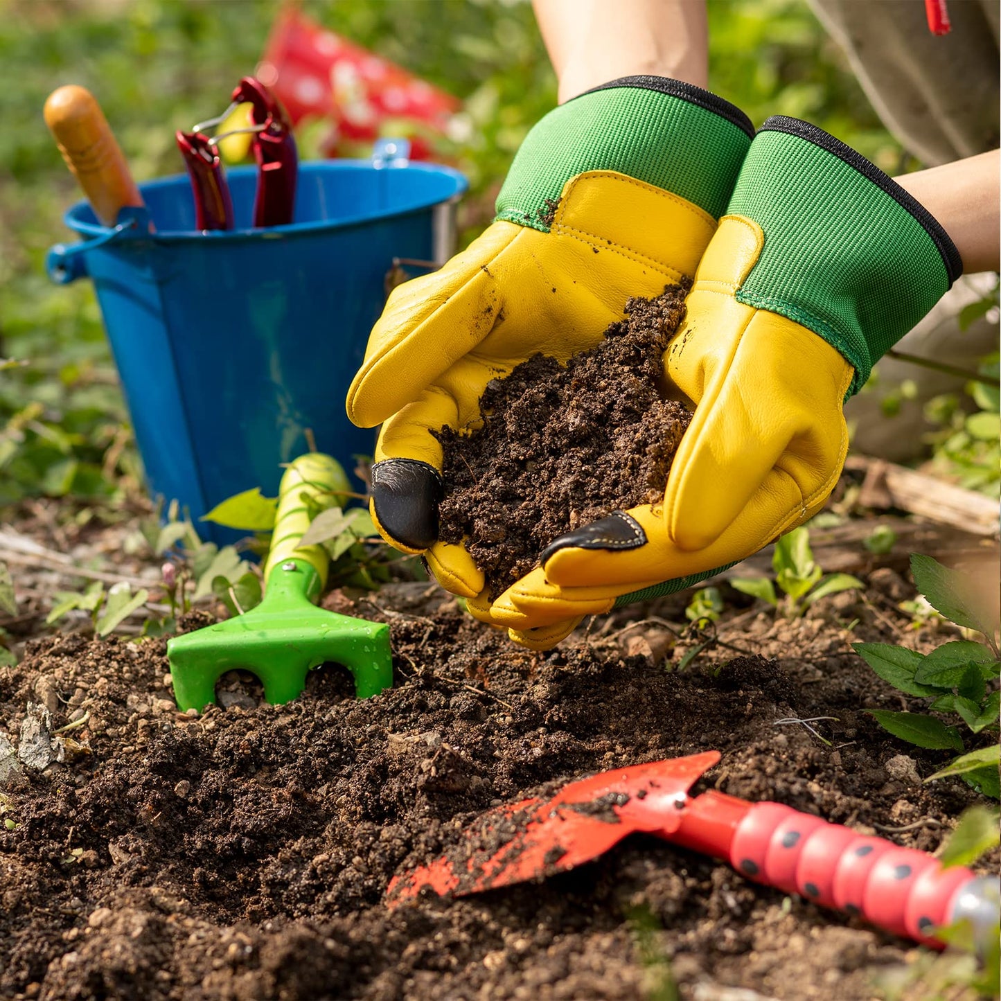 FEISHDEK Kids Genuine Leather Work Gloves for Age 2-5, Kids Gardening Work Gloves, Touch Screen, Perfect for Gardening