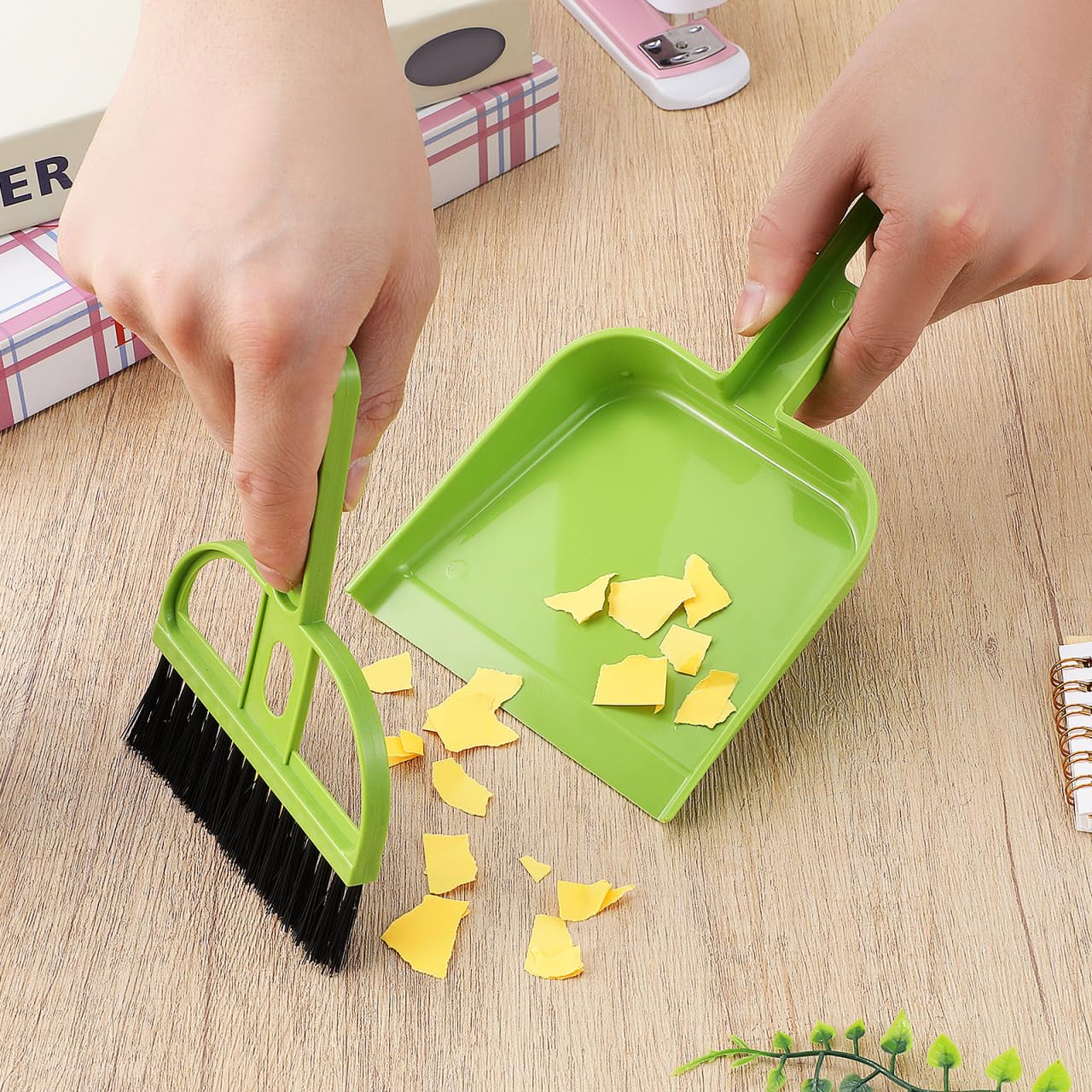 Healifty Mini Broom and Dustpan Set 6-Piece Portable Desk Cleaning Brush Set with Soft Bristles for Keyboard Desktop Pet Hair and Hard Floor Use