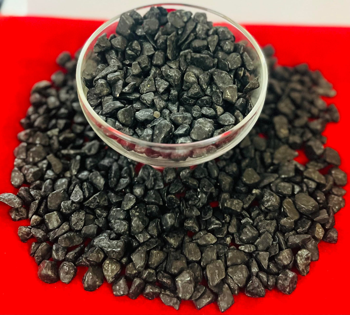 Indian Consigners Natural Crushed Polished Tumbled Gem Stone Chips, Decoration & Healing Crystals (Black Tourmaline)