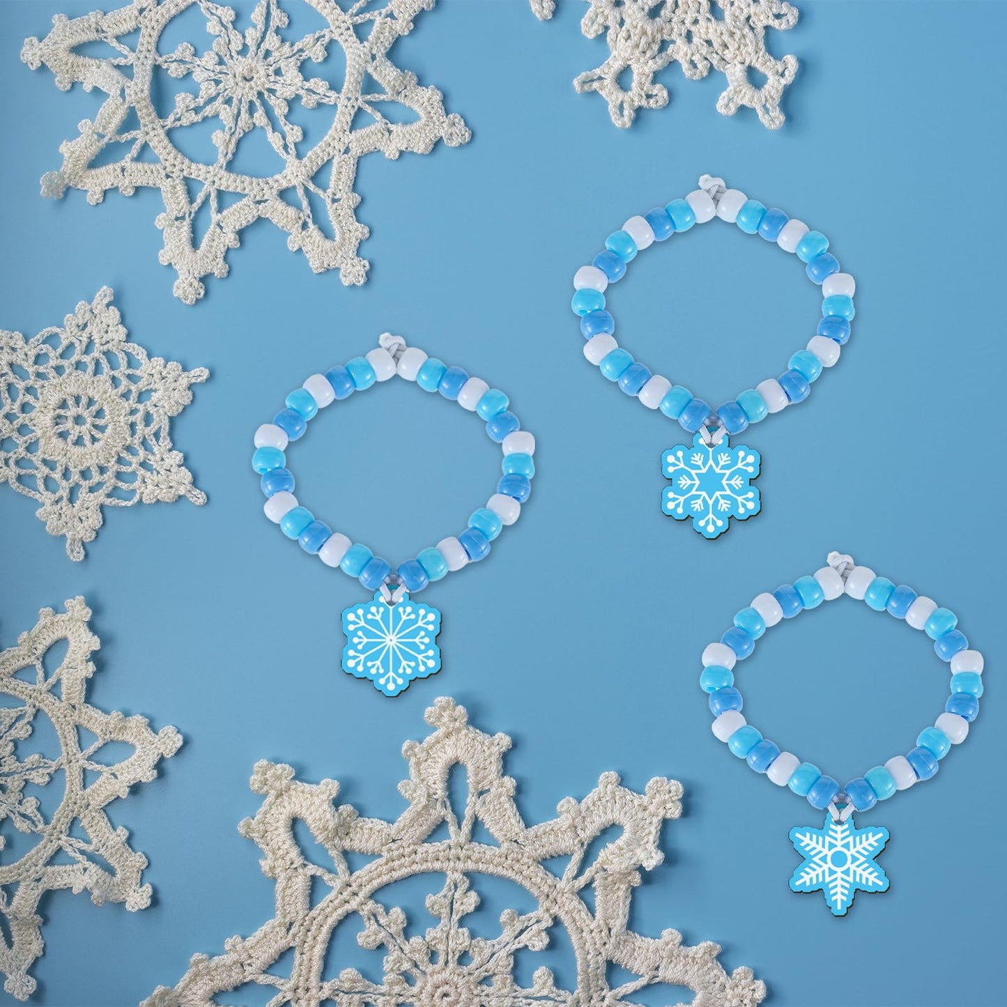 Tondiamo 24 Sets Snowflake Bracelet Crafts Winter Beads for Bracelets Snowflake Wristband Making Kit DIY Beaded Wristband Craft Charms for Winter Christmas Party Favor Gifts Jewelry Making Supplies