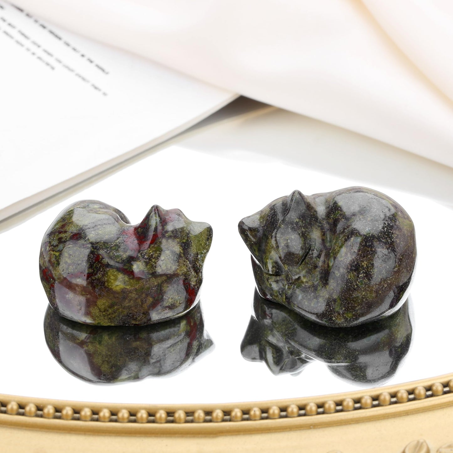 QINJIEJIE Dragon Blood Stone Cat Decor Healing Crystal Figurine Blue Cat Statue Polished Gemstones Cute Kitten Gifts Stocking Stuffers Home Office Desk Decor Cats Gifts for Cat Lovers Men 1.6"