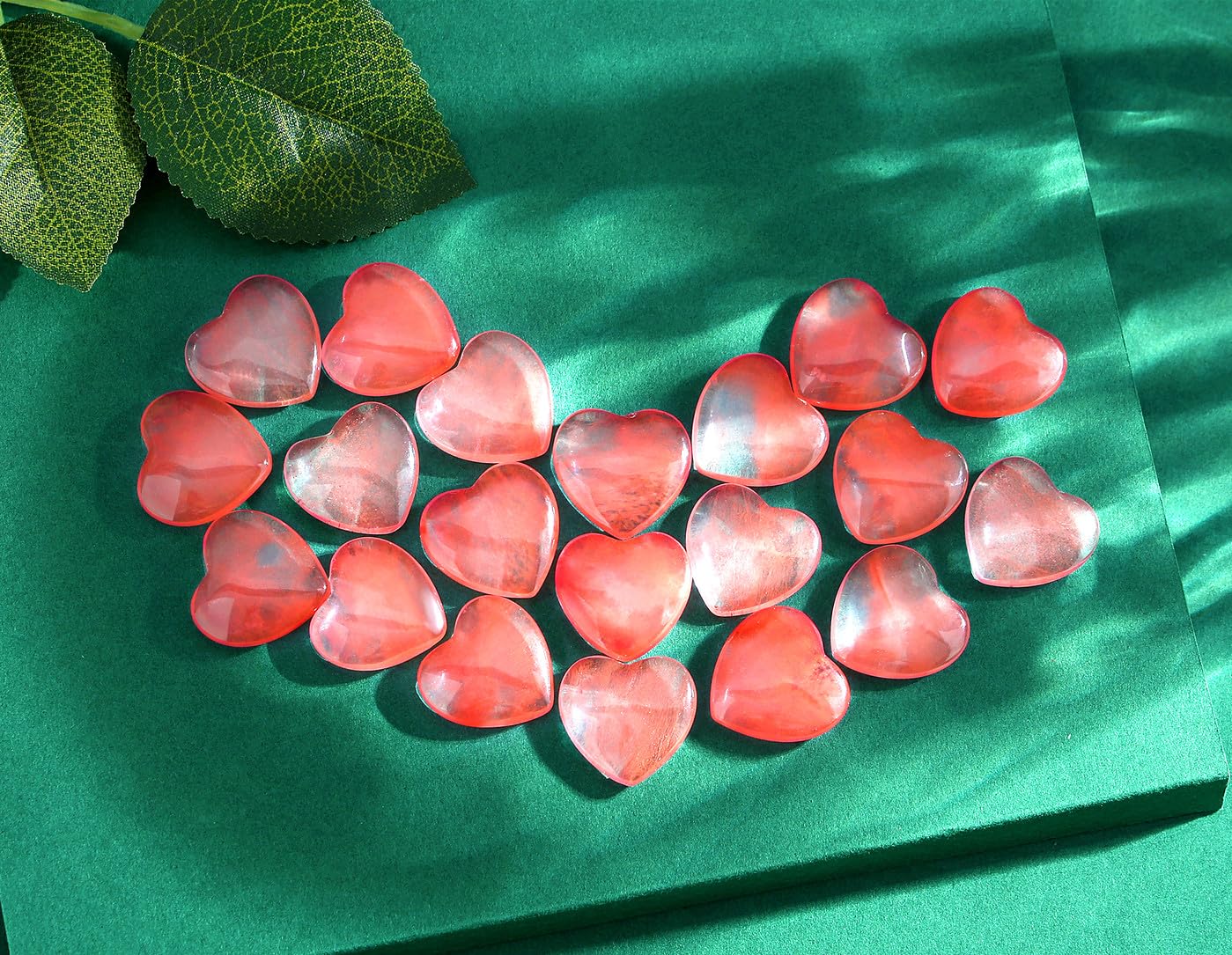 QINJIEJIE 20PCS Cherry Quartz Heart Stones Crystals Bulk Love Shaped Worry Stone Heart Rock Pocket Polished Palm Gems Crystal Reiki Balancing Wholesale Carved Stone Decor Gift