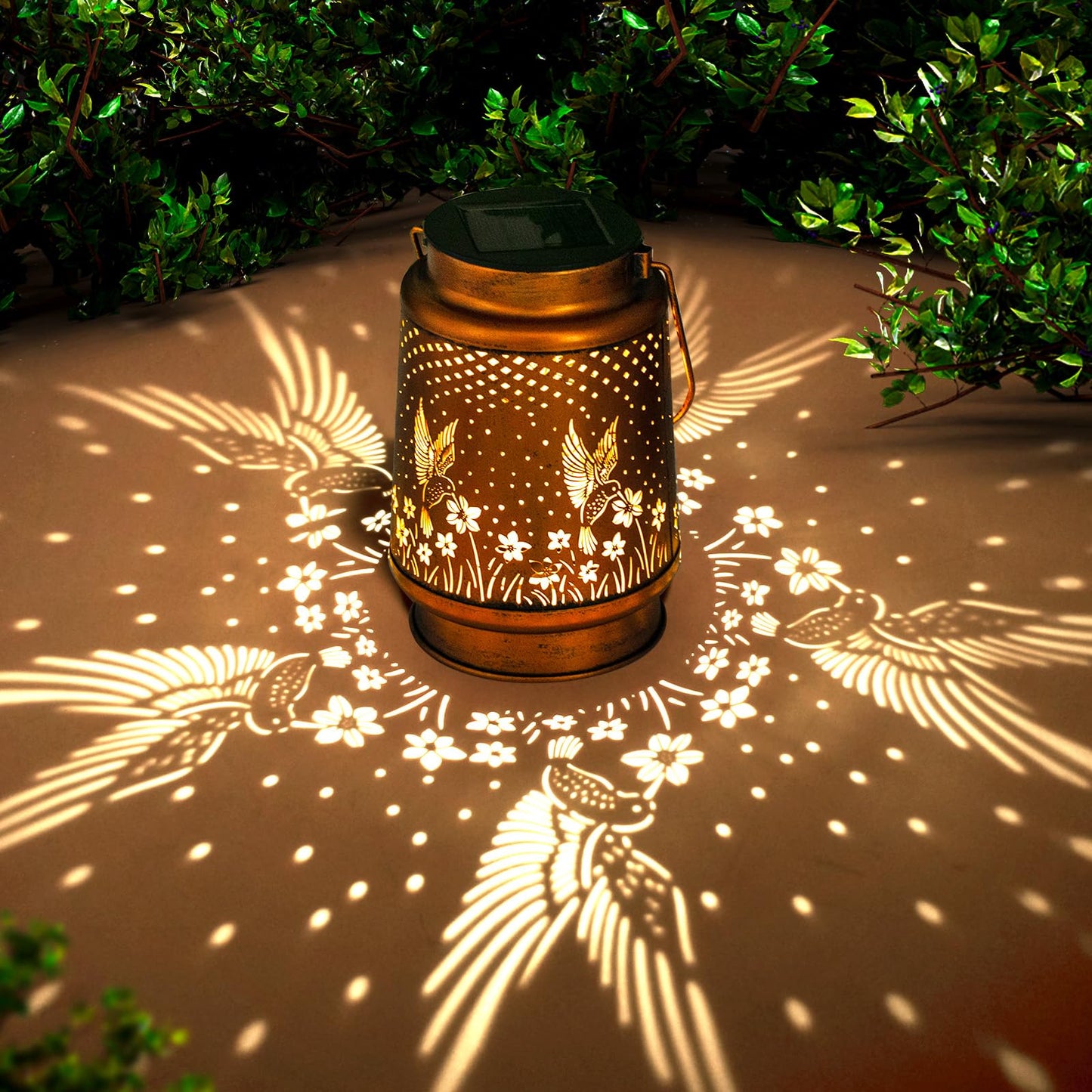 Mothers Day Gifts, Birthday Gifts for Women, Solar Lanterns Outdoor Waterproof, Hummingbird Garden Decor Metal Hanging Decorative Solar Lights for Patio Yard, Gardening Gifts for Women Mom Grandma