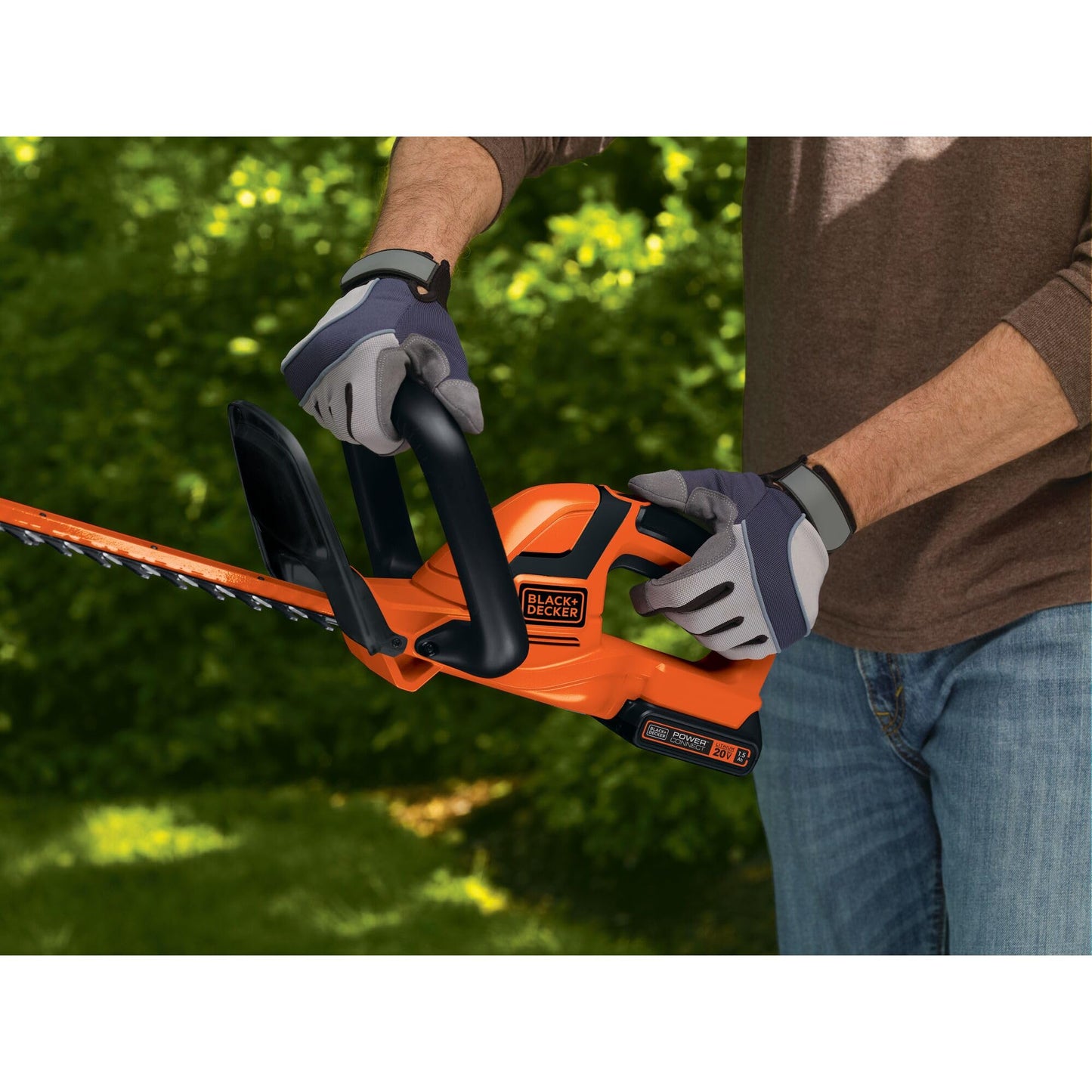 BLACK+DECKER 20V MAX Cordless Hedge Trimmer, Battery and Charger Included, 22 Inch Steel Blade Lightweight Bush Trimmer, Soft Grip, Less Vibration (LHT2220)