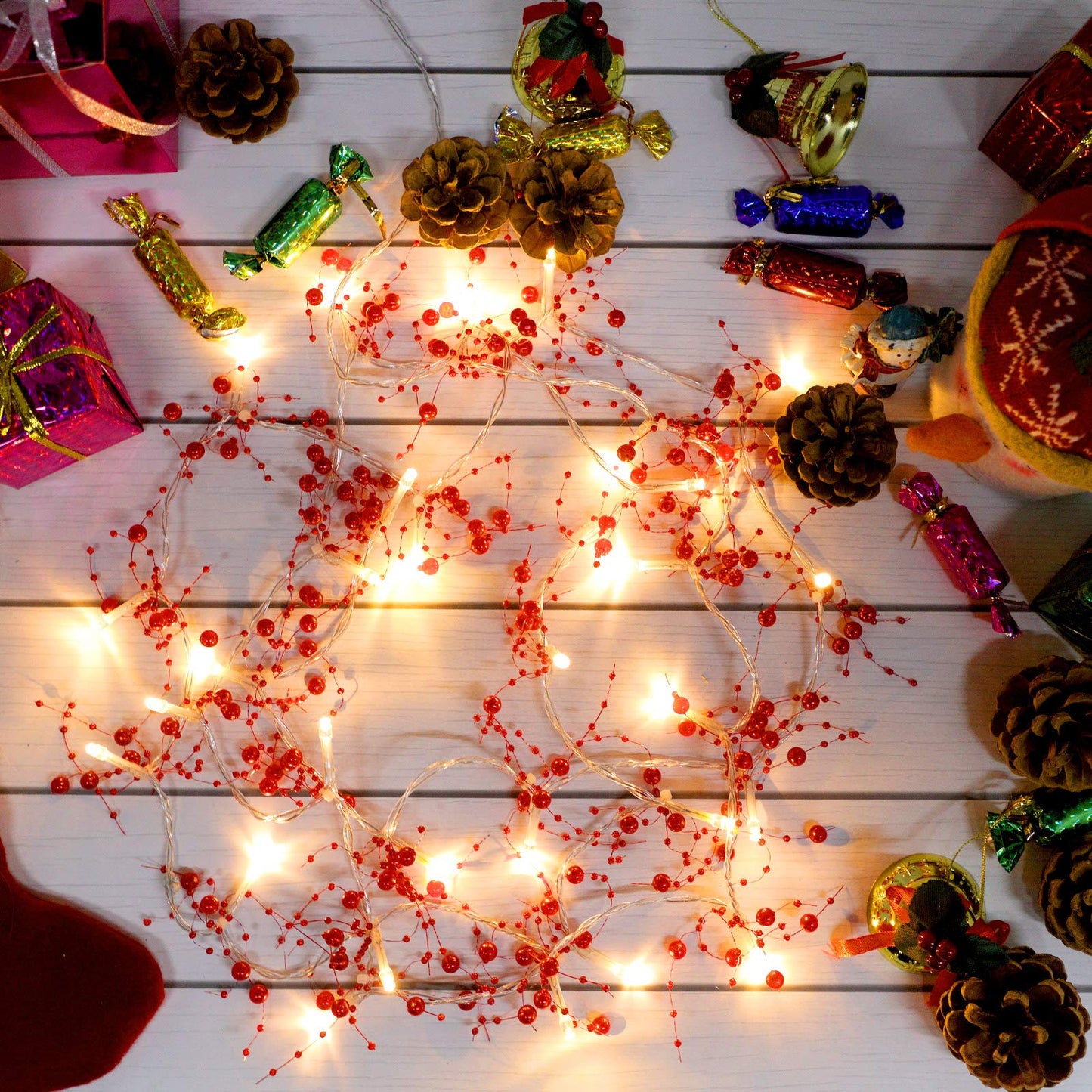 Mudder 13 ft 40 LED Christmas Light Pearl Berry Beaded Garland String Light for Indoor Outdoor Festive Birthday Party Wedding DIY Home Mantel Decoration 2 Flicker Modes(Red)